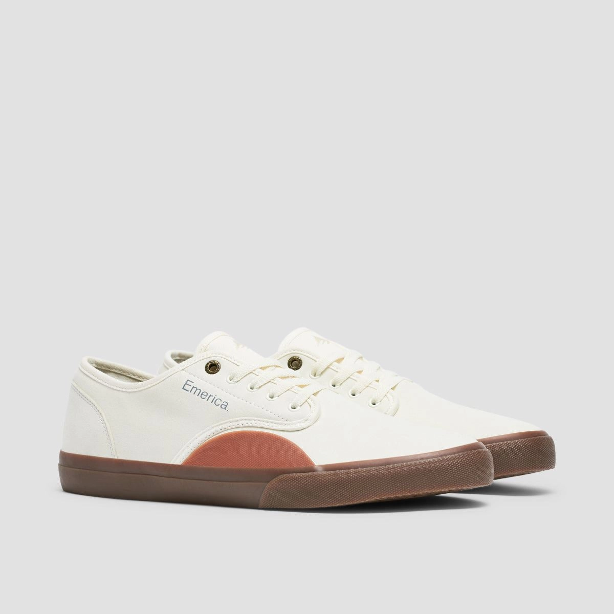Pure Look, Minimalist Edge, Style To Move, Core-Level Comfort, Streamlined Pieces, Updated Rhythm
