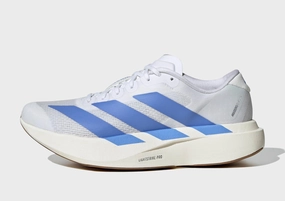 Clarity In Motion, Forward-Looking Fit, Lightweight Presence, Elevated Motion, Made To Roam