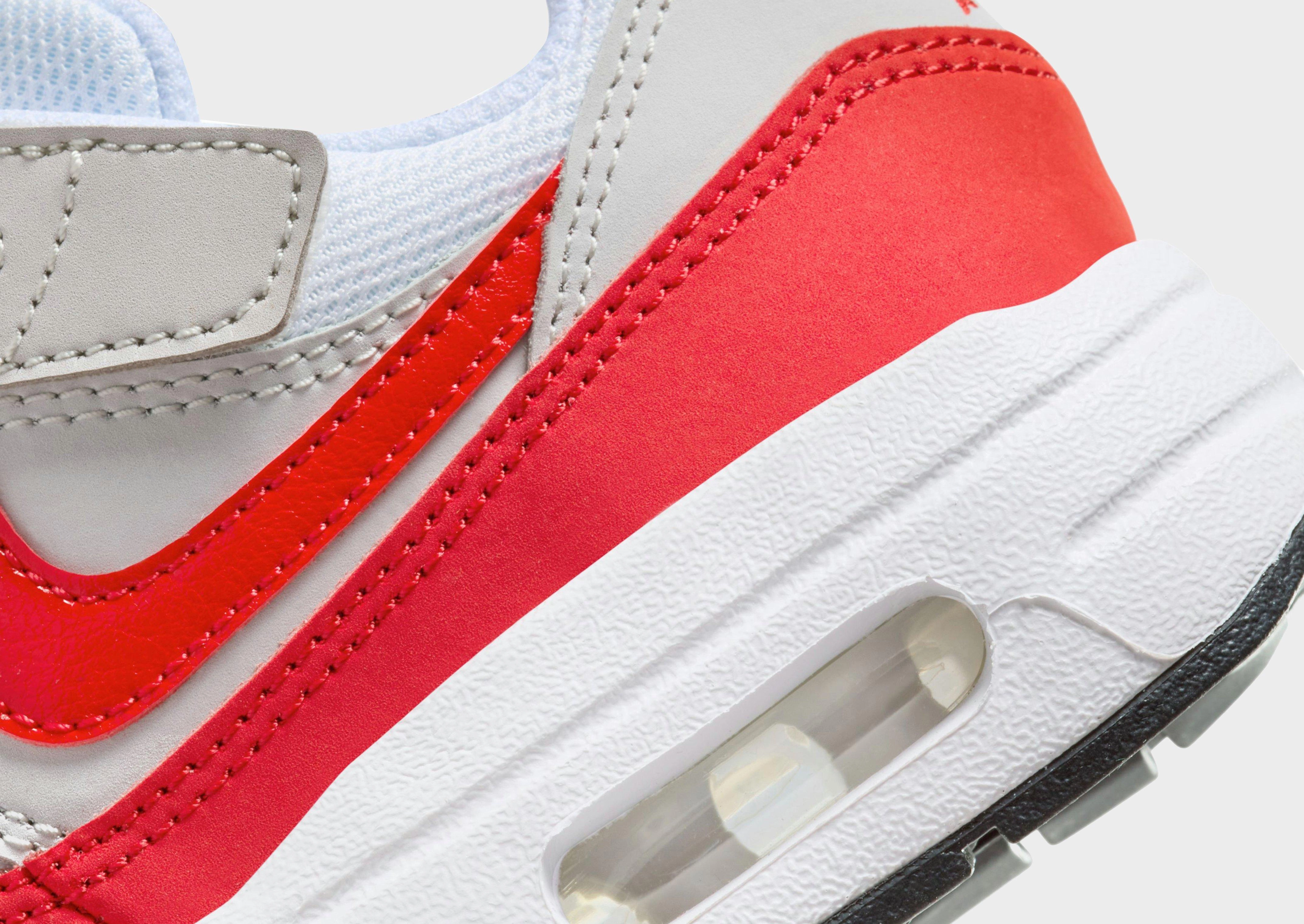 Clean Direction, Easy Fit System, Responsive Fit, Quiet Statement, Authentic Motion