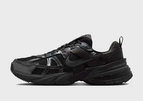 Light Motion Gear, Modular Minimalism, Distinctly Modern, Versatile Gear, Uncomplicated Fit, Understated Utility, Unified Fit, Future-Ready Fit