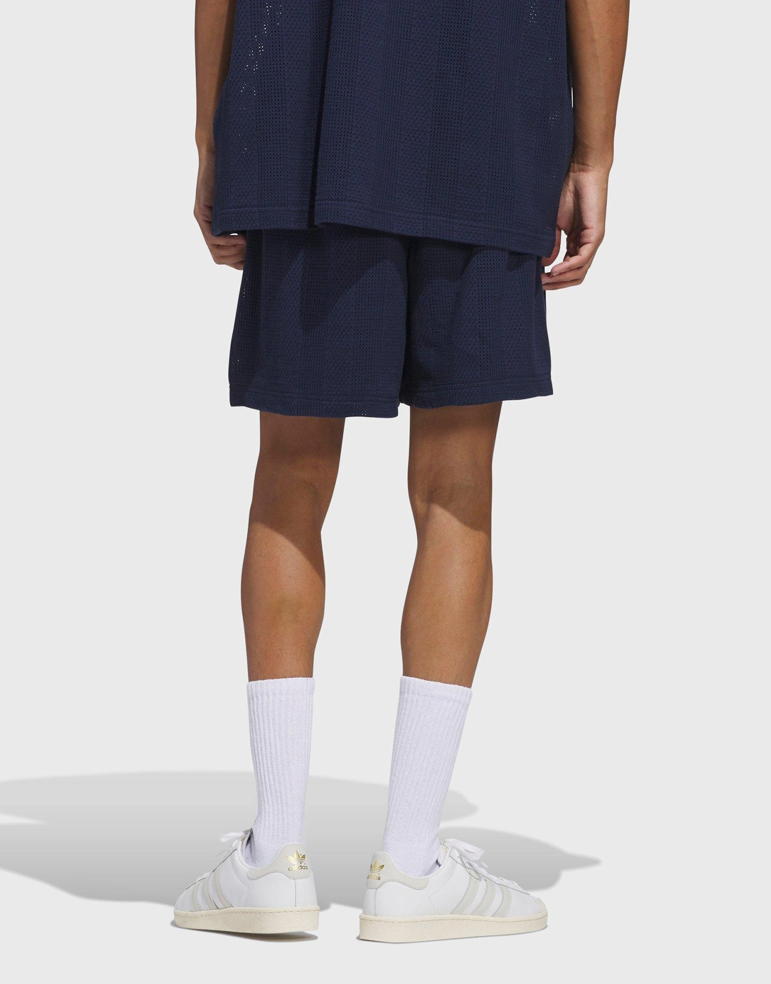 Simple Uniform, Adaptive Style, Freedom Fit, Unified Fit, Adapt Daily, Effortless Minimal, Design Under Control, Ease In Motionwear