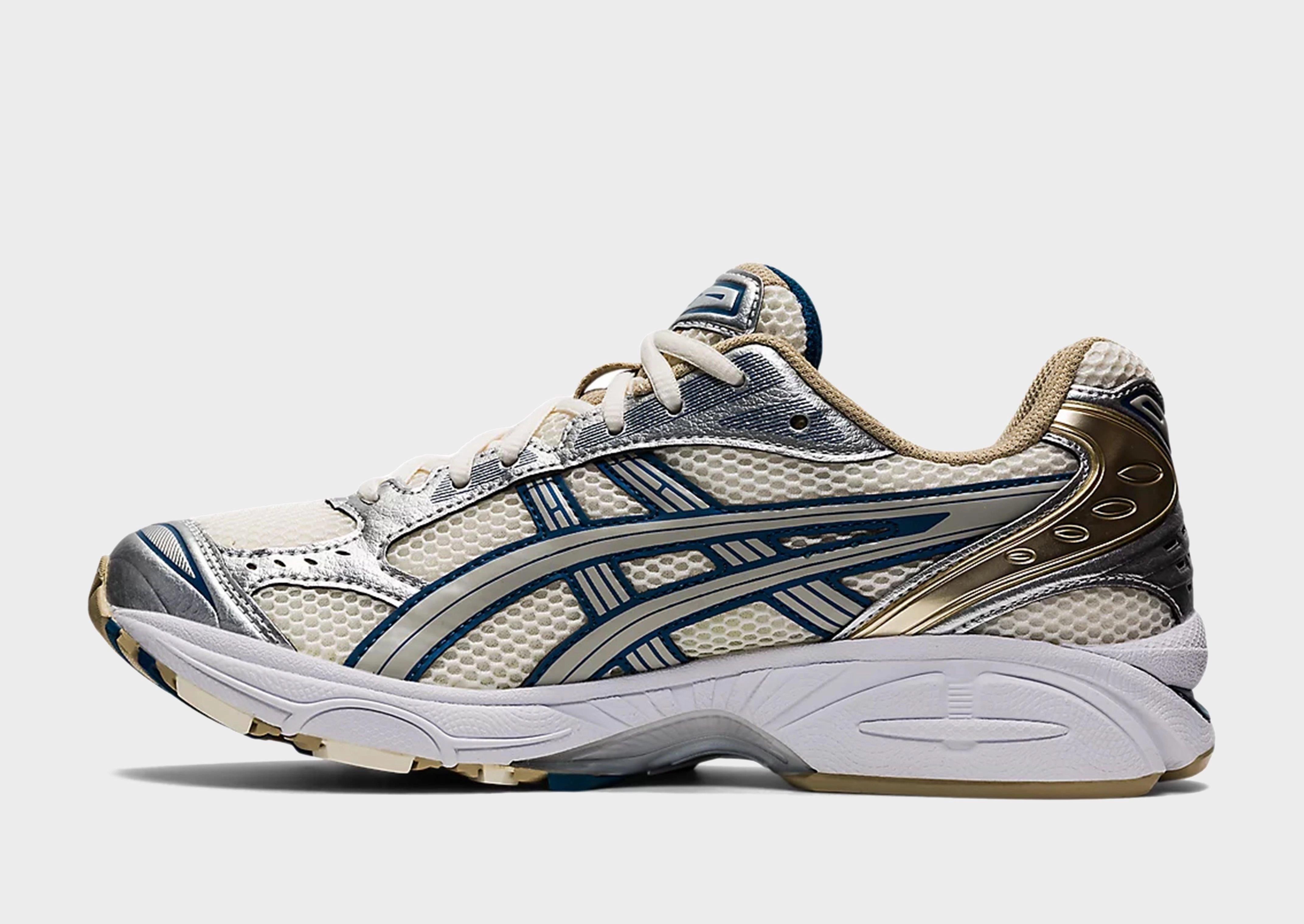Engineered Fit, Motion Elements, Clean-Motion System, Refined To Move, Anyday Style, Core Movement, Balance Meets Style