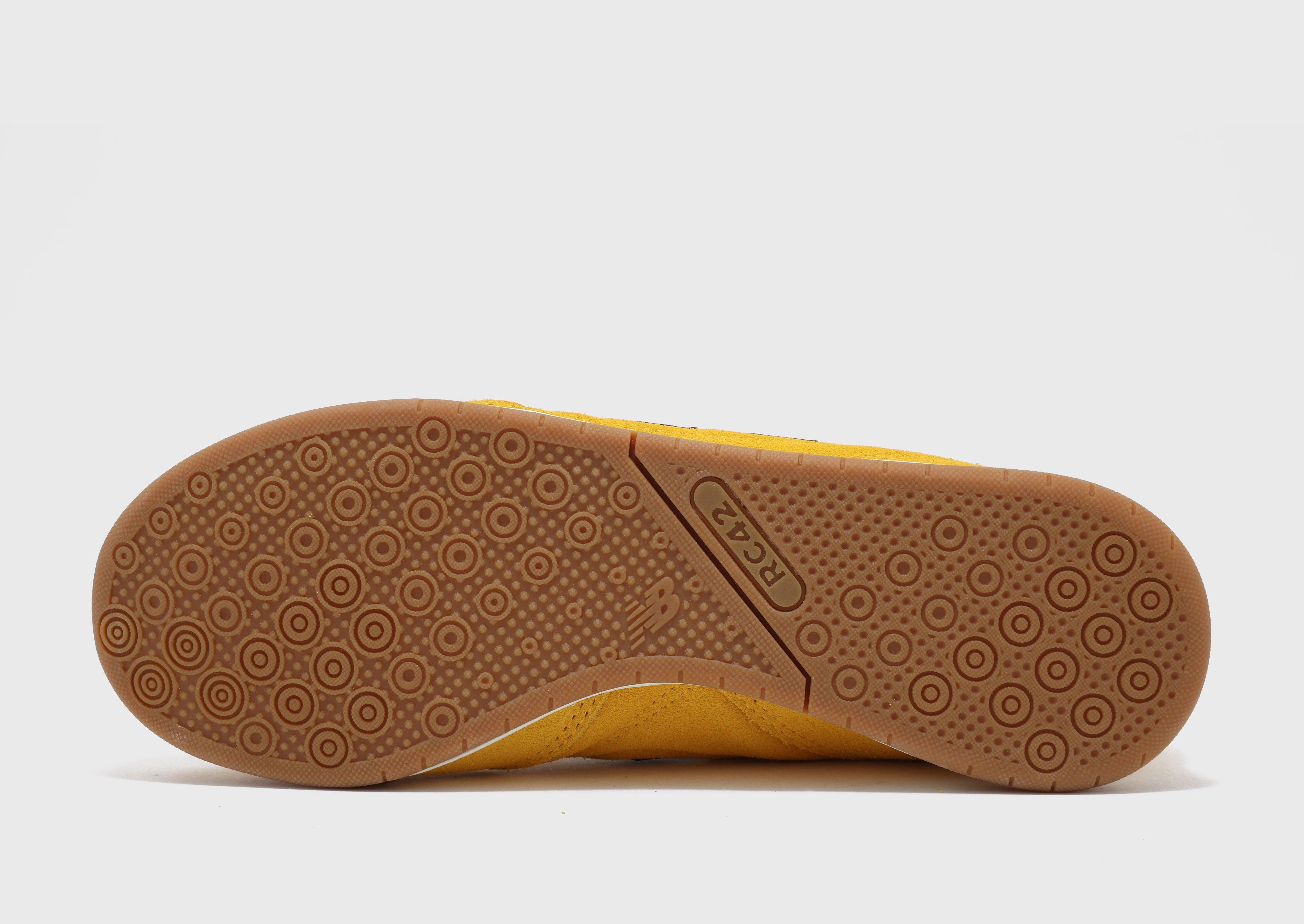 Style Meets Tech, Ease In Motion, Season-Free Style, Crafted For Presence, Go Anywhere