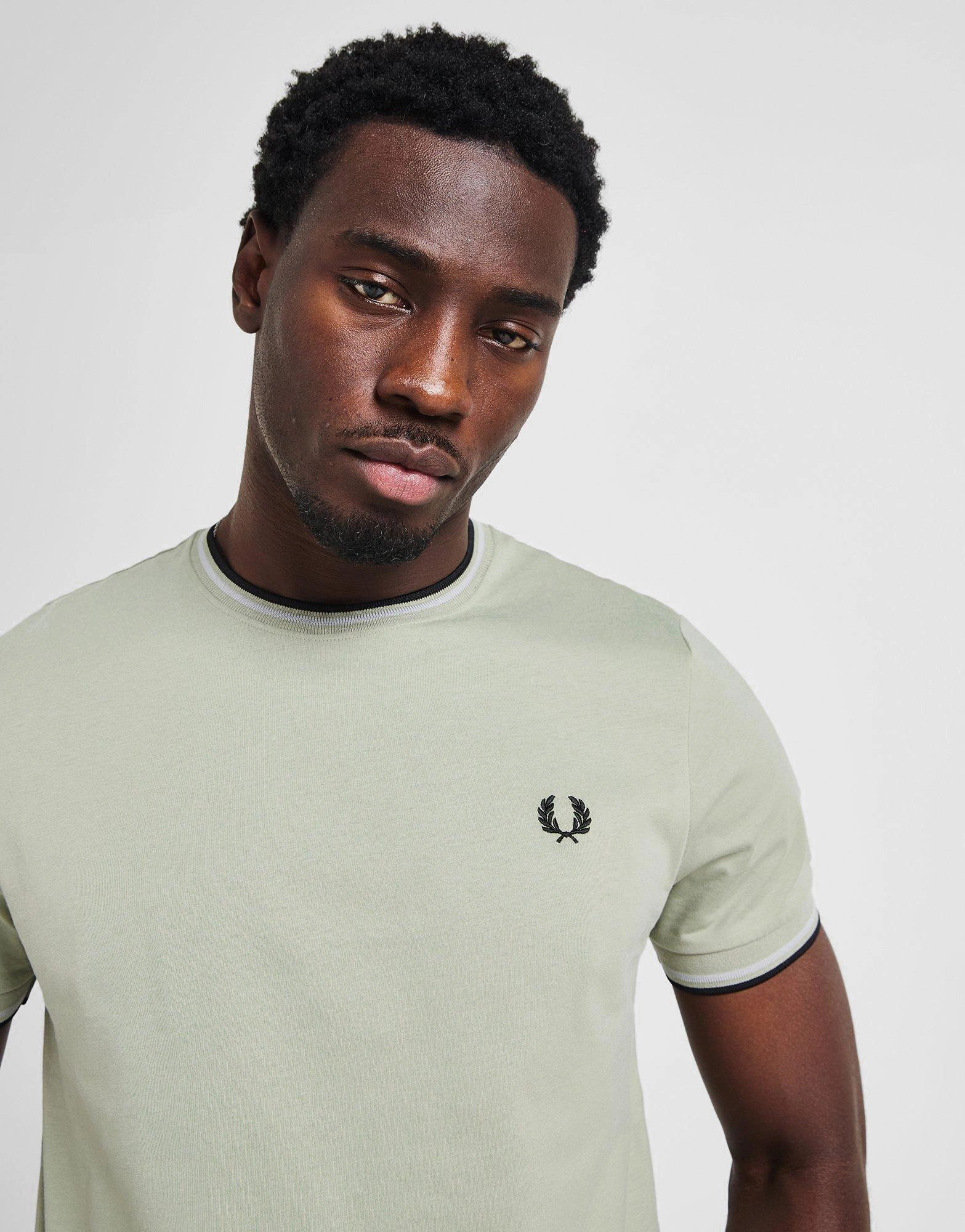 Simplify Your Day, Dayflow Gear, Style Without Noise, Street Clarity, Elevated Gear, Style Flowwear, Lifestyle Ahead
