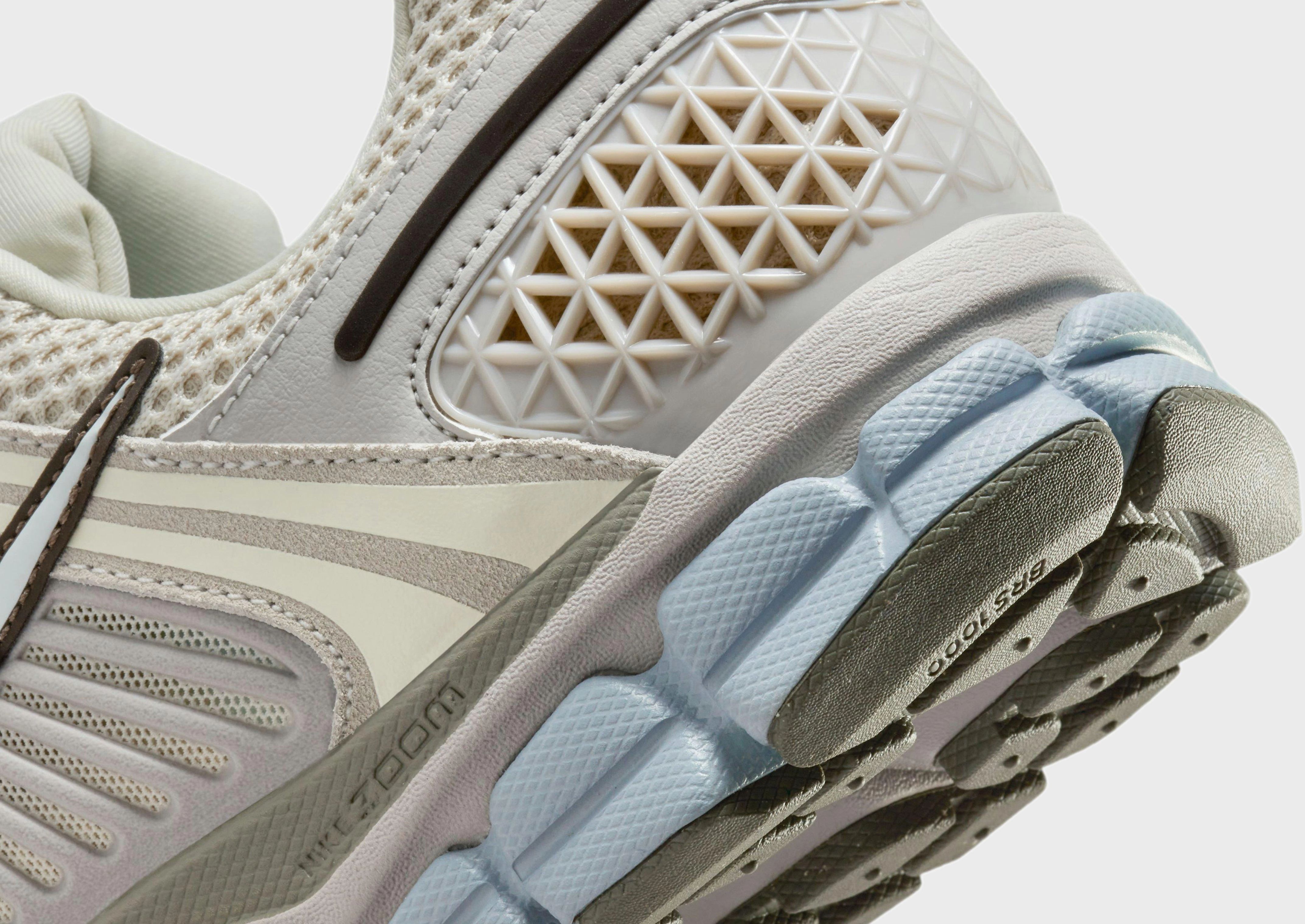 Urban Lifestyle, Future-Neutral, Multi-Context Style, Adaptive Edge, Crafted Pulse, Pure Look