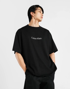 Restless Fit, Urban-Motion Fit, Adaptable Pieces, Calm Crafted, Clean-Forward