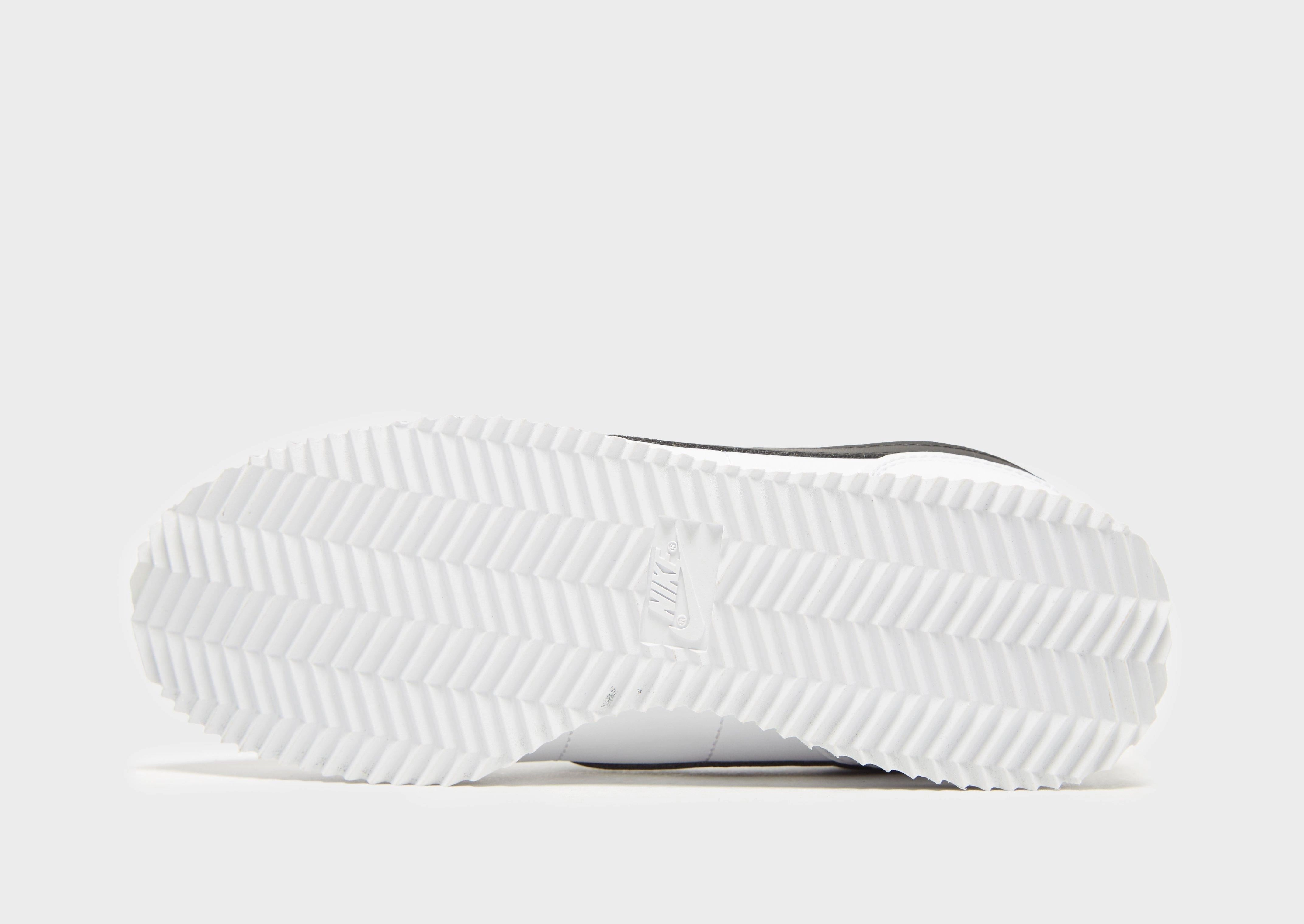 Day-To-Day Fit, Subtle Tone, Designed For Presence, Sleek Routine, Motion Meets Design
