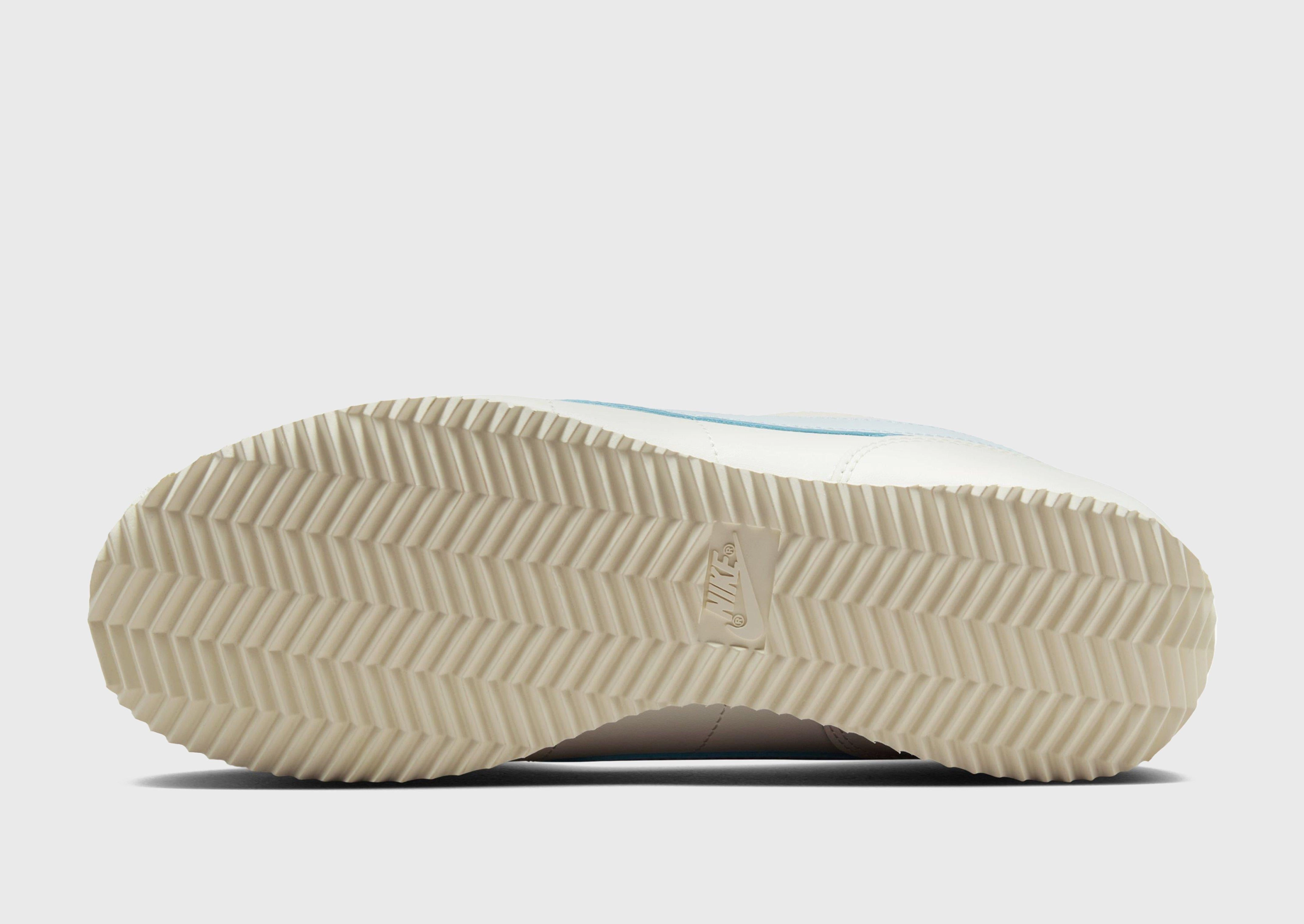 Live With Intent, Cool Fitwear, Function With Style, Go-Gear, Style That Adapts, Bold Minimal, Make It Flow