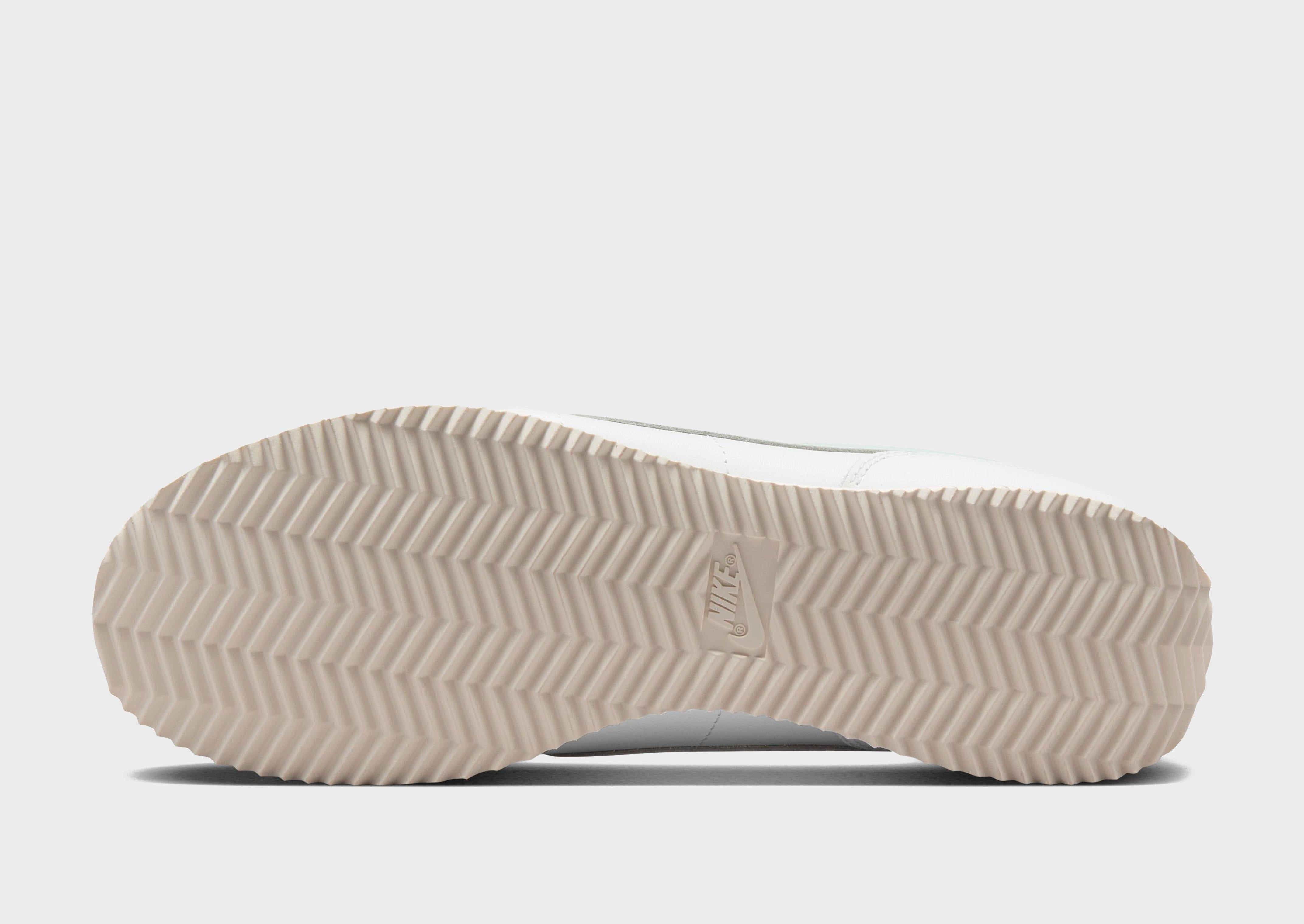 Easy Fit System, Modern Rhythm, Daily Designwear, Sleek Routine, Feel-Based Fashion