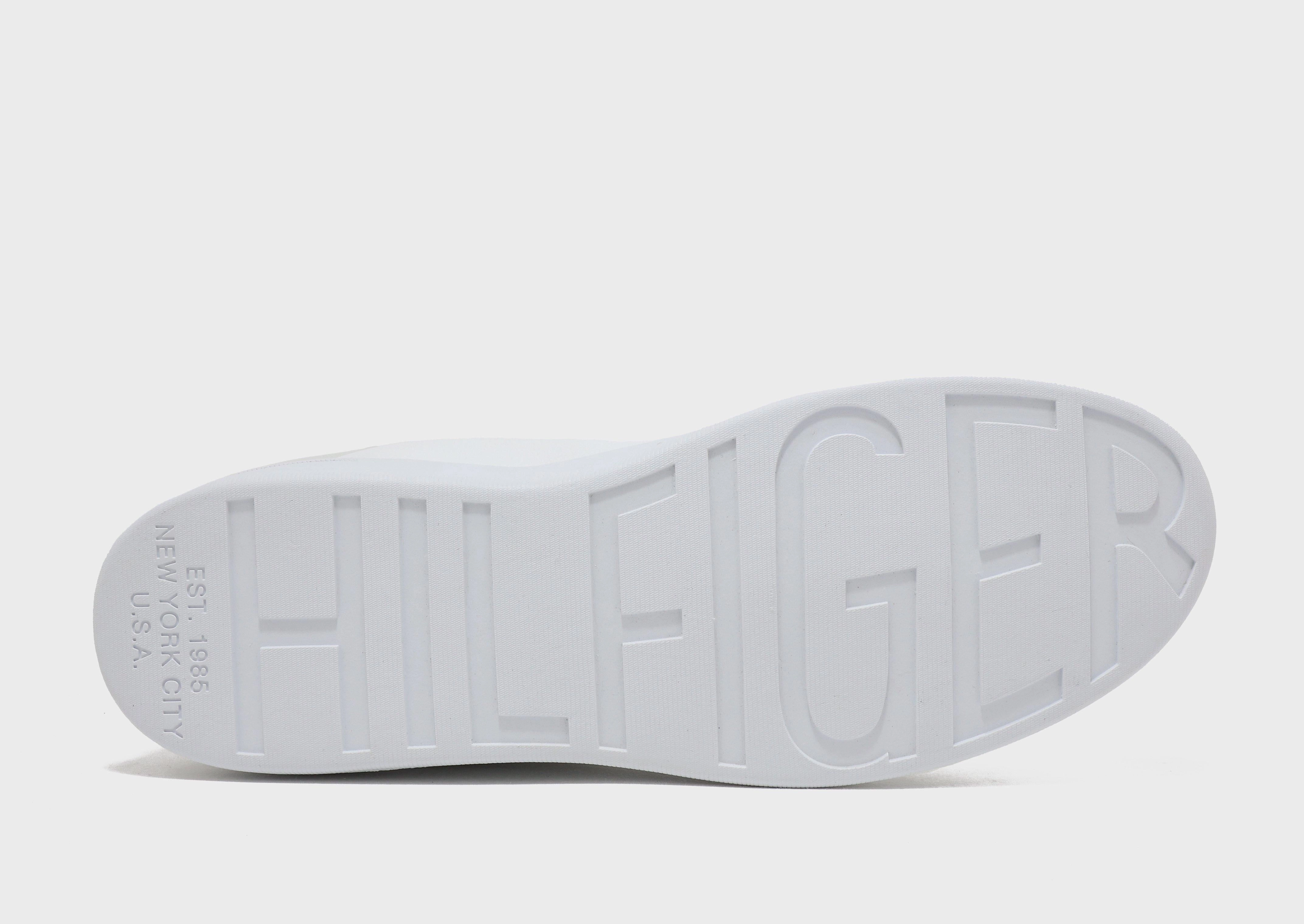 Streamlined Mobility, Essential Uniform, Balance Meets Style, Dynamic Essentials, Clean Movement, Progressive Feel