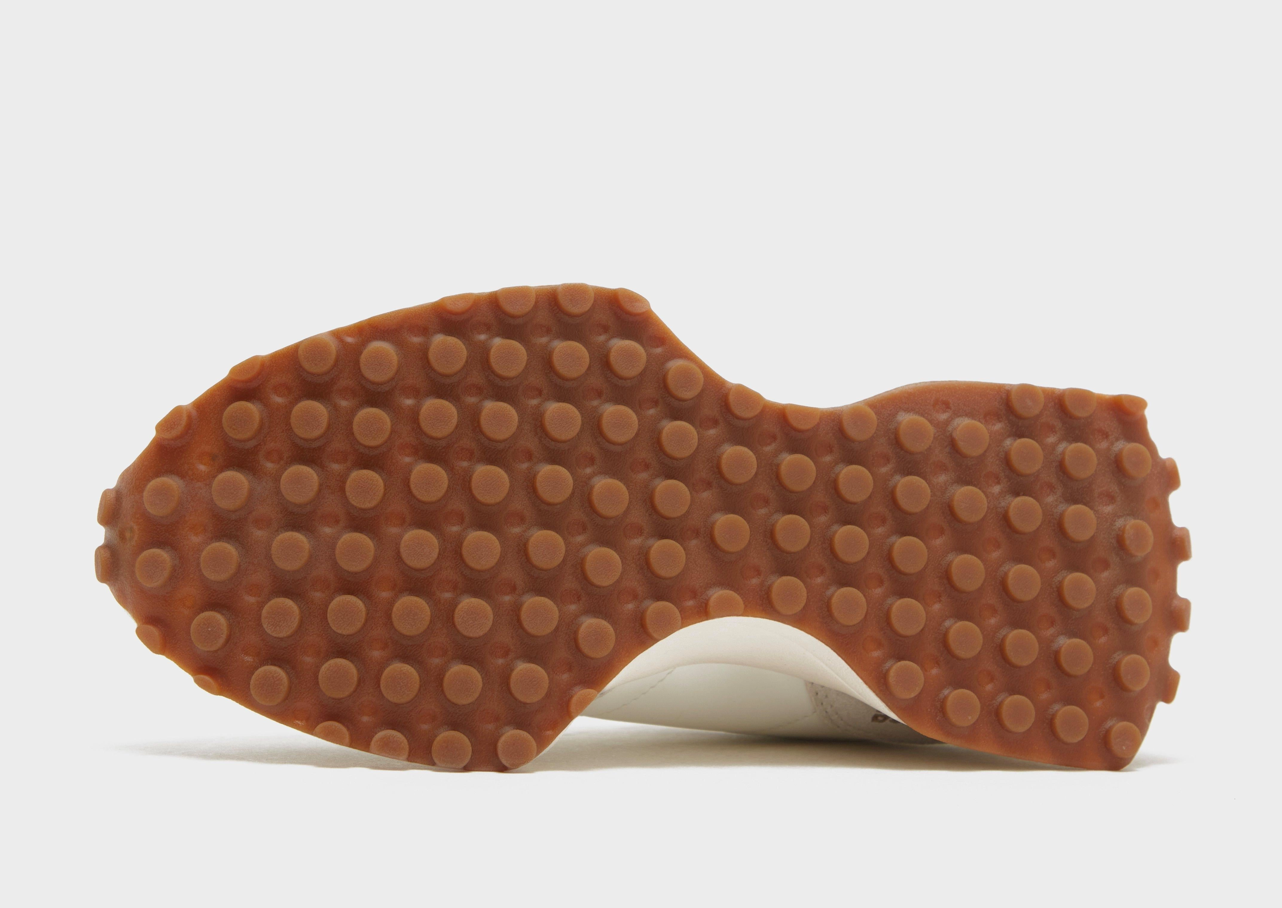 Designed For Ease, Relaxed Core, Designed With Flow, Optimized Outfit, Style Built In, Smart Function