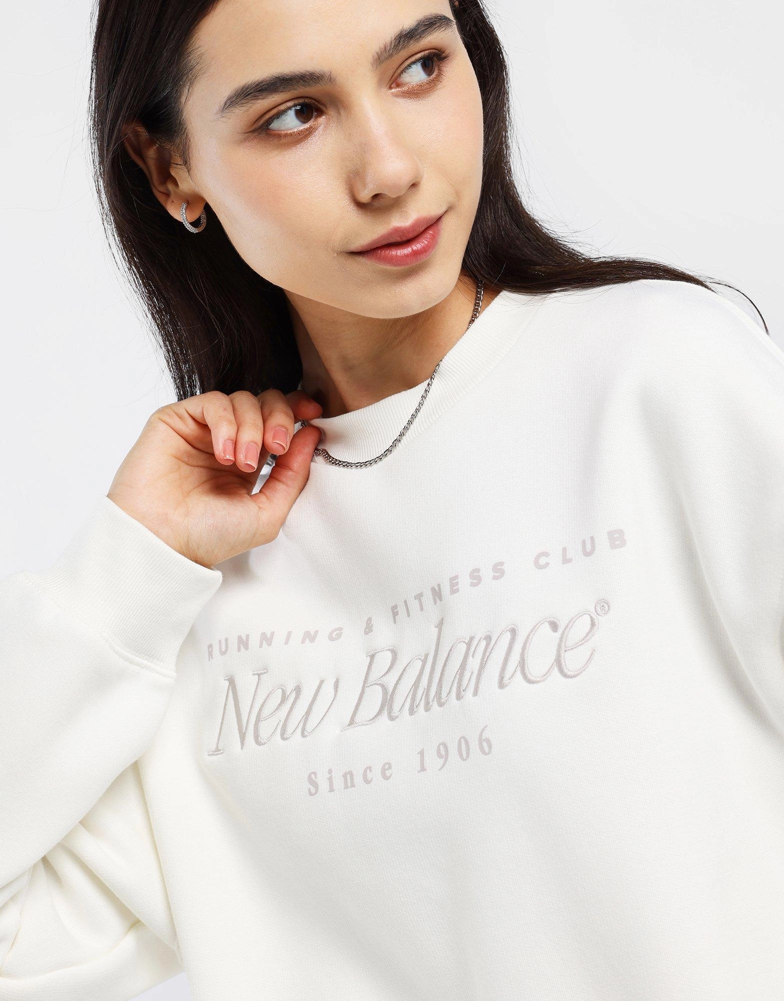 Flow With Confidence, Modern Wearables, Edge-Layered, Movement Layers, Subtle Impact, Visual Ease
