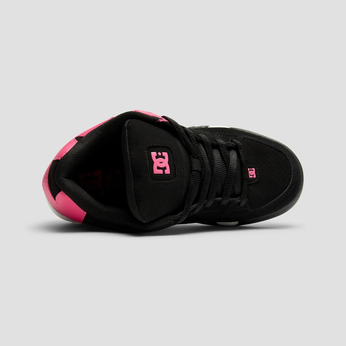 Edge-Layered, Flow-Forward Gear, Visual Ease, Essential Rhythm, Relaxed Refinement, Movement Uniform, Active-Inspired