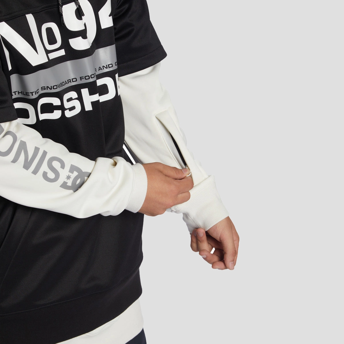 Timeless Motionwear, Urban Active, Ease-Forward Fit, Adaptive Aesthetic, Pure Look, Simplicity Rules