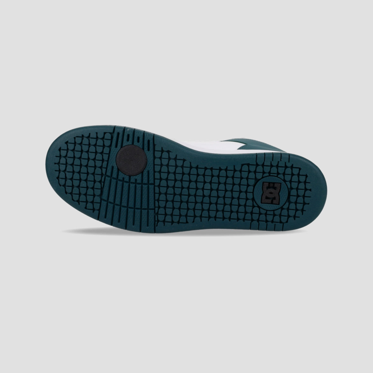 Low-Profile Style, Layer Your World, Flexible Everyday, Pure Motion, Functional Aesthetic, Day-Built, Light Motion Gear, Living Flow