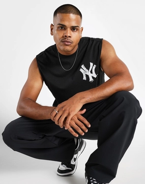 Seamless Outfit, Multi-Wear Essentials, Clean Dailywear, Streamlined Mobility, Go-Mode Fit, Designed To Shift, Core-Level Comfort