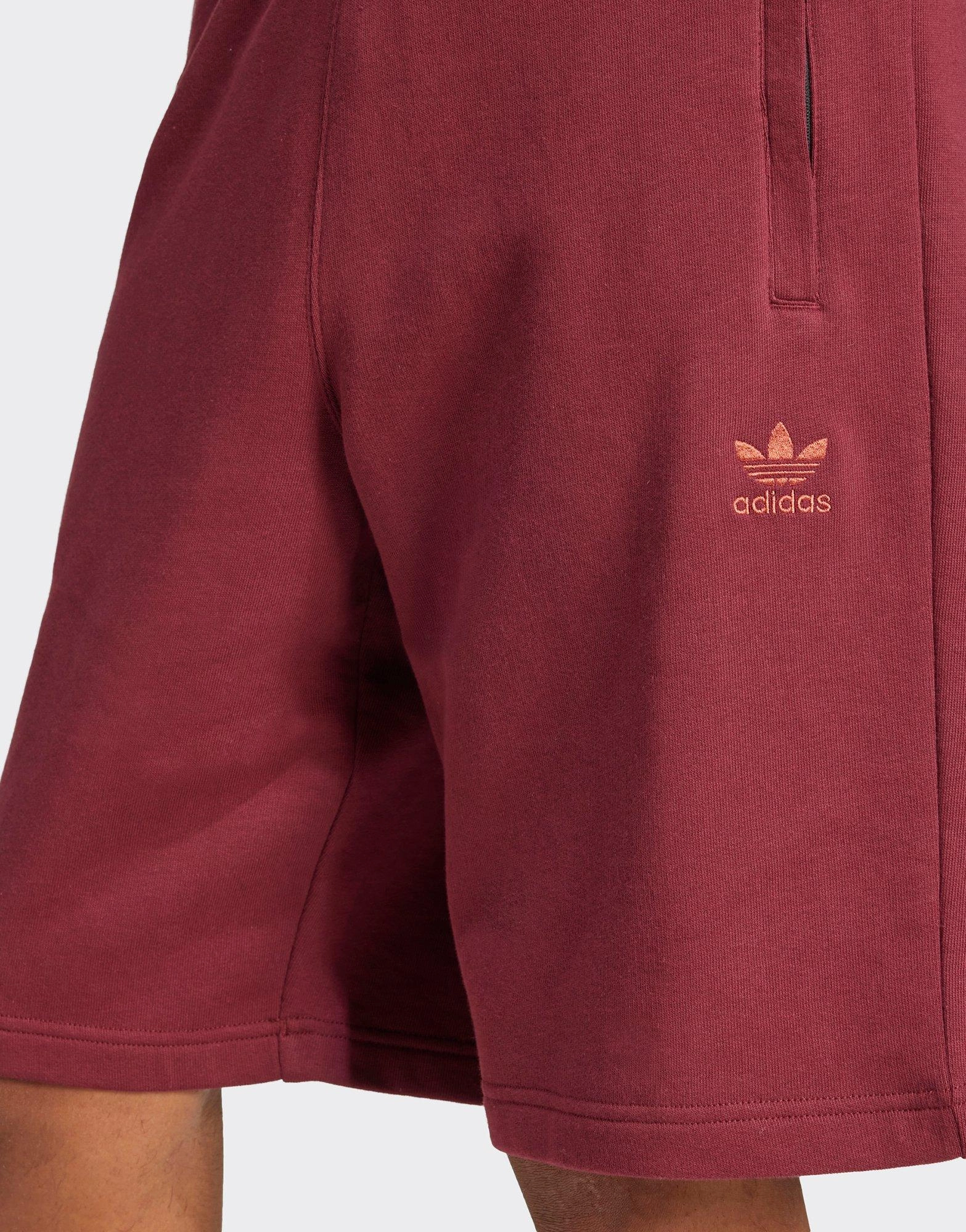 In-Motion Look, Confident Layers, Design In Focus, Versatile Gear, Everyday Armor