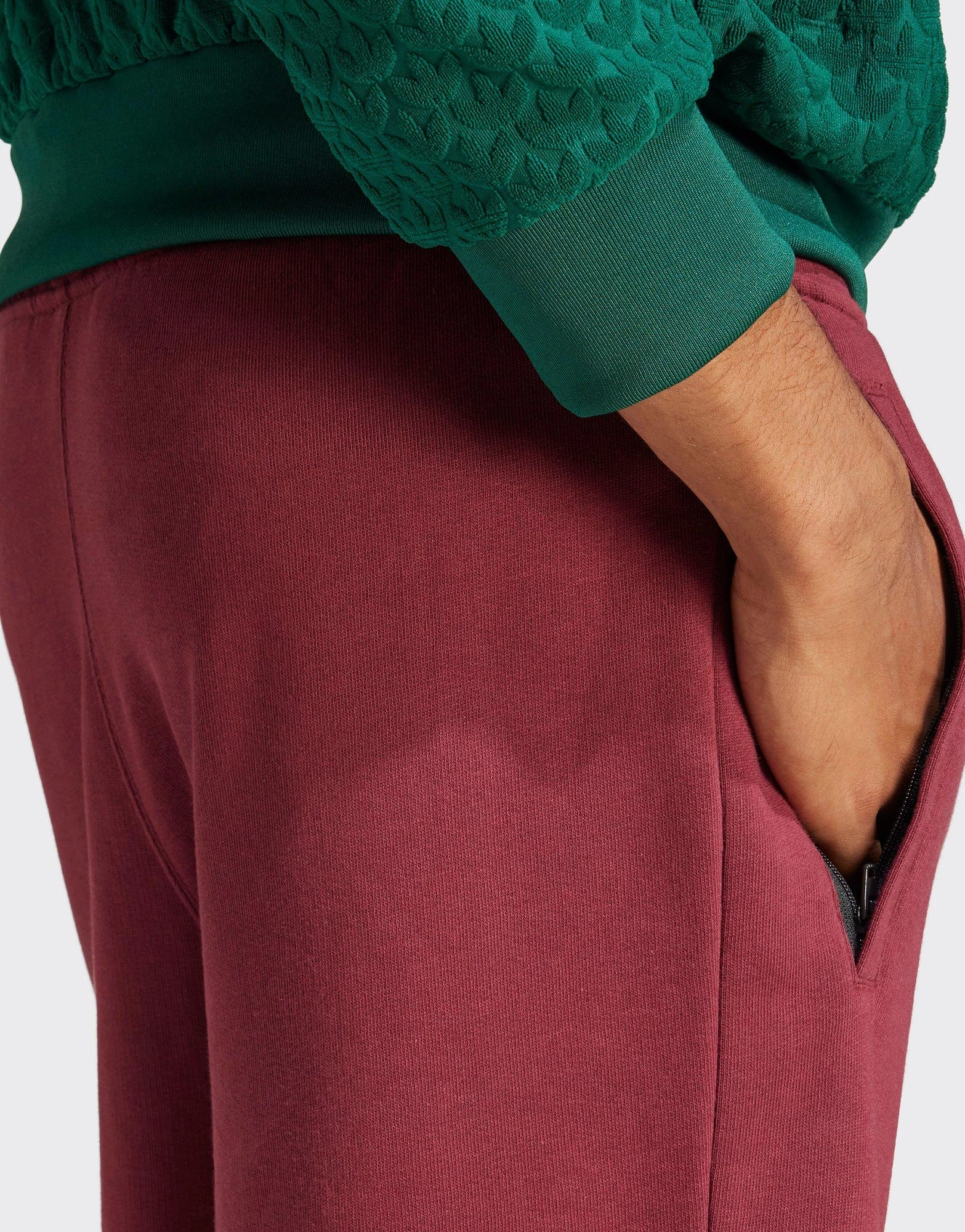 Adaptive Edge, Bold Looks, Motion-Wear Daily, Refined Balance, Cool Minimalism, Progressive Edge, Active Living, Lifestyle Ahead