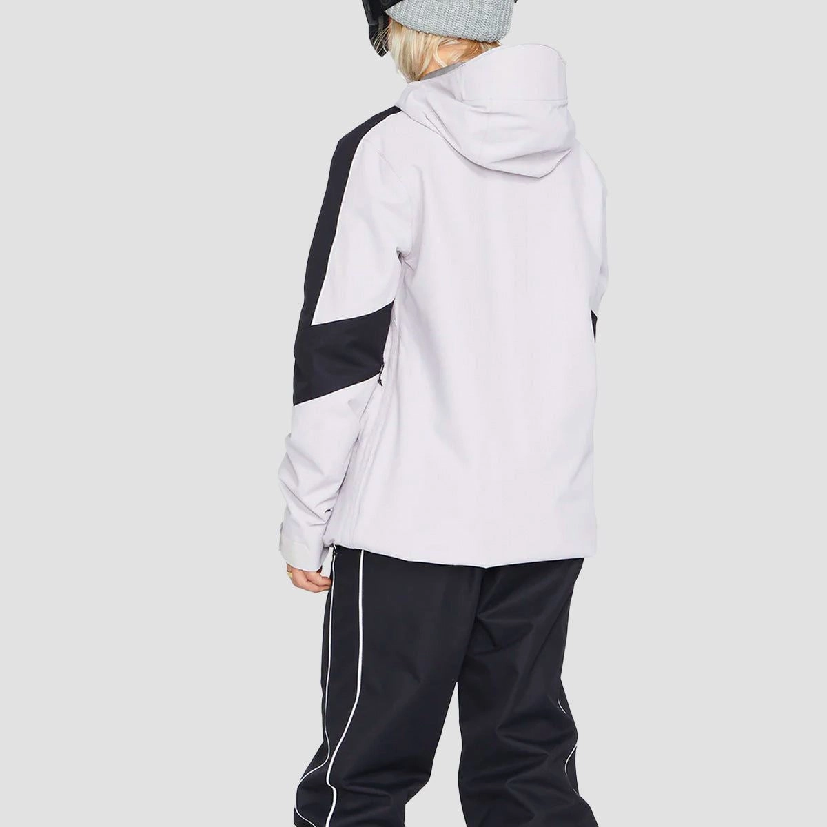 Shaped For Flow, Creative Layers, Modern Motion, Fit To Live, Subtle Performance, Subtle Signature, Motion-Driven