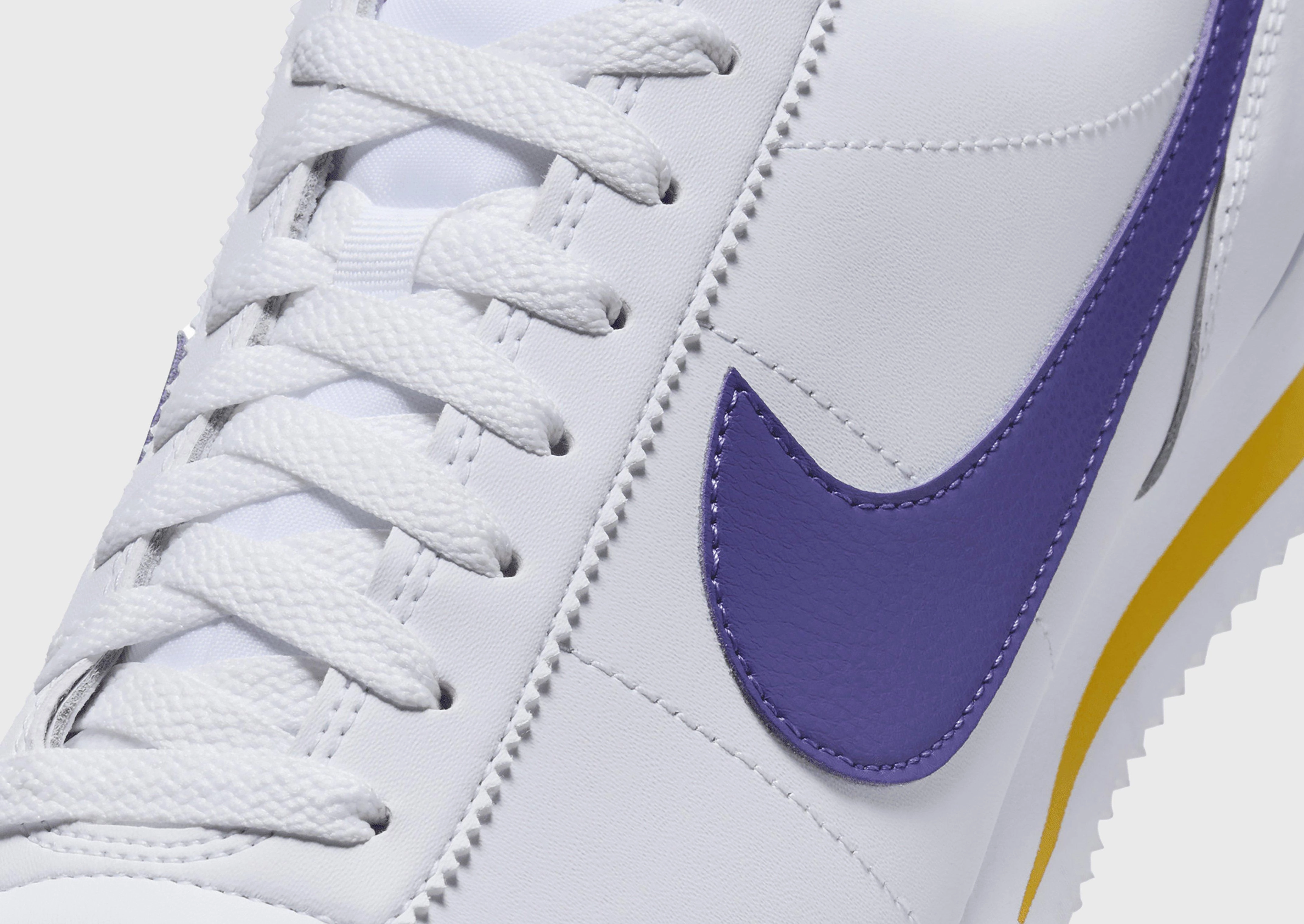Quiet Statement, Forward-Looking Fit, Minimal Focus, Premium Feel, Cool Tones