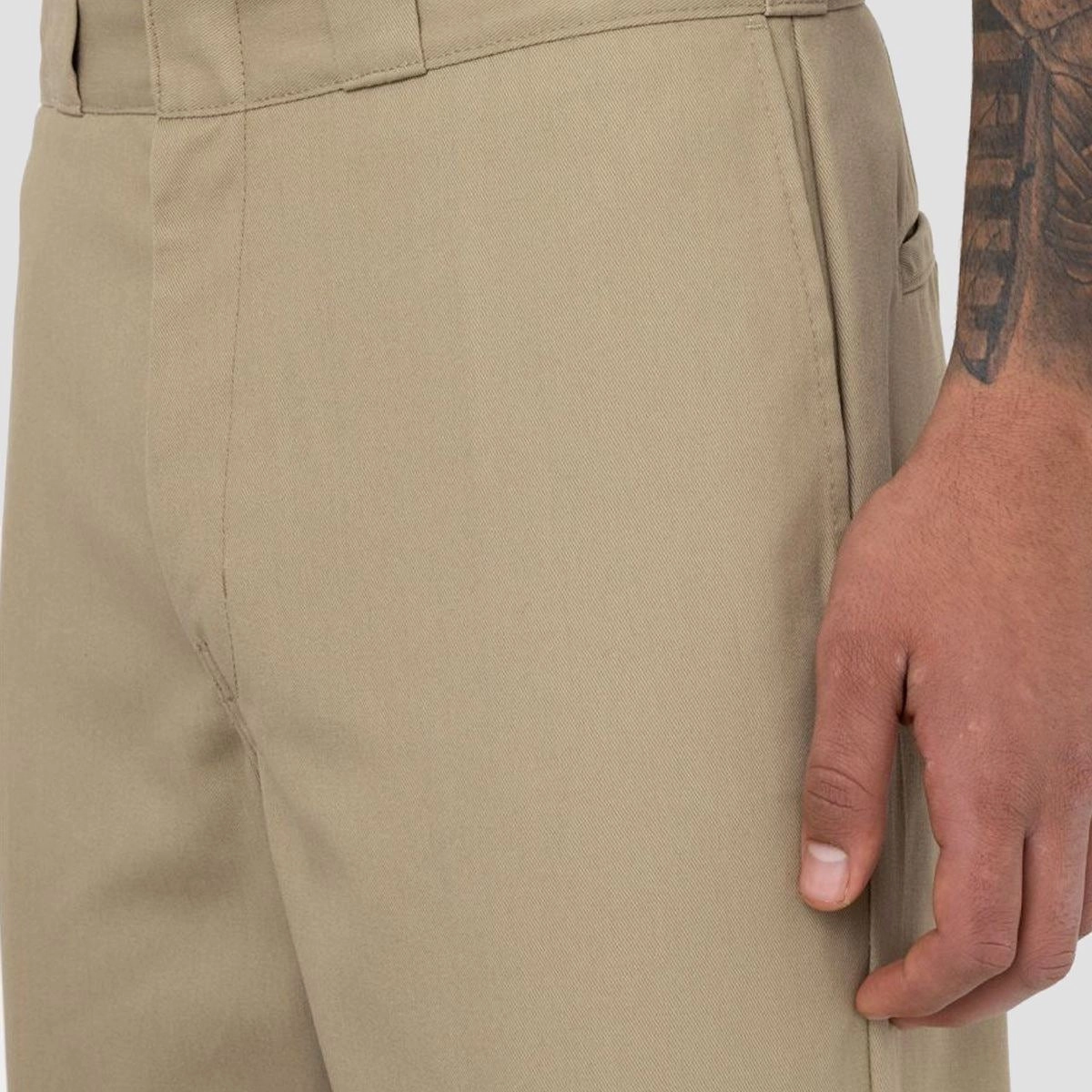 Seamless Outfit, Unisex Rhythm, Fluid Design, Lifestyle Drop, Soft-Fit System, City Uniform, Evolved Form