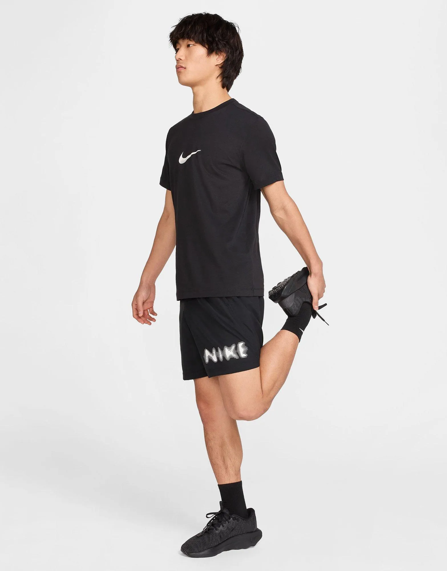 Core-Level Comfort, Lifestyle Energy, Ultra-Clean Style, Modern Momentum, Hybrid Aesthetic, Ease-Forward Fit