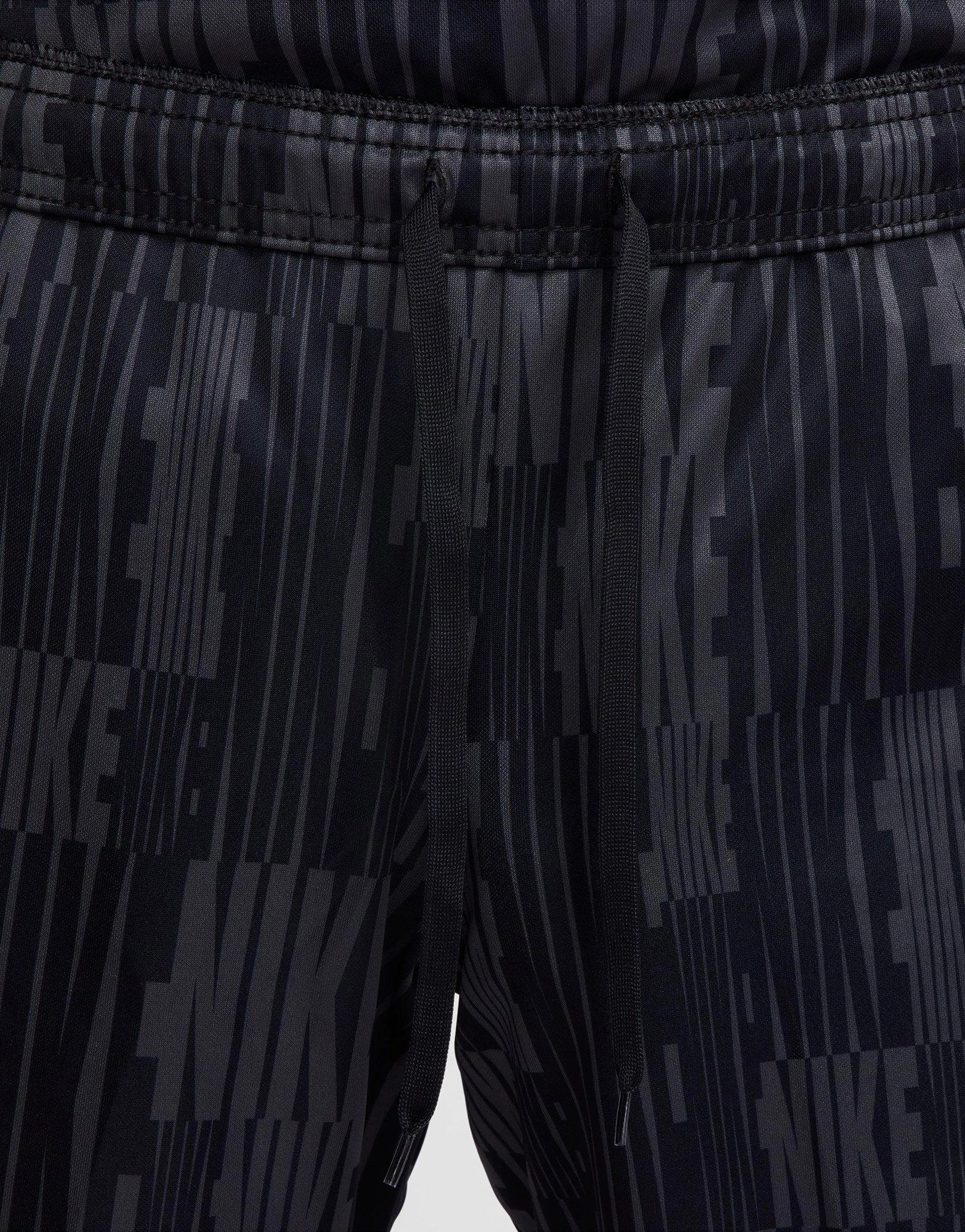 Essentials, Redesigned, Everyday Comfort, Minimal Mood, Universal Function, Instant Outfit, Pure-Fit, Sleek Comfortwear