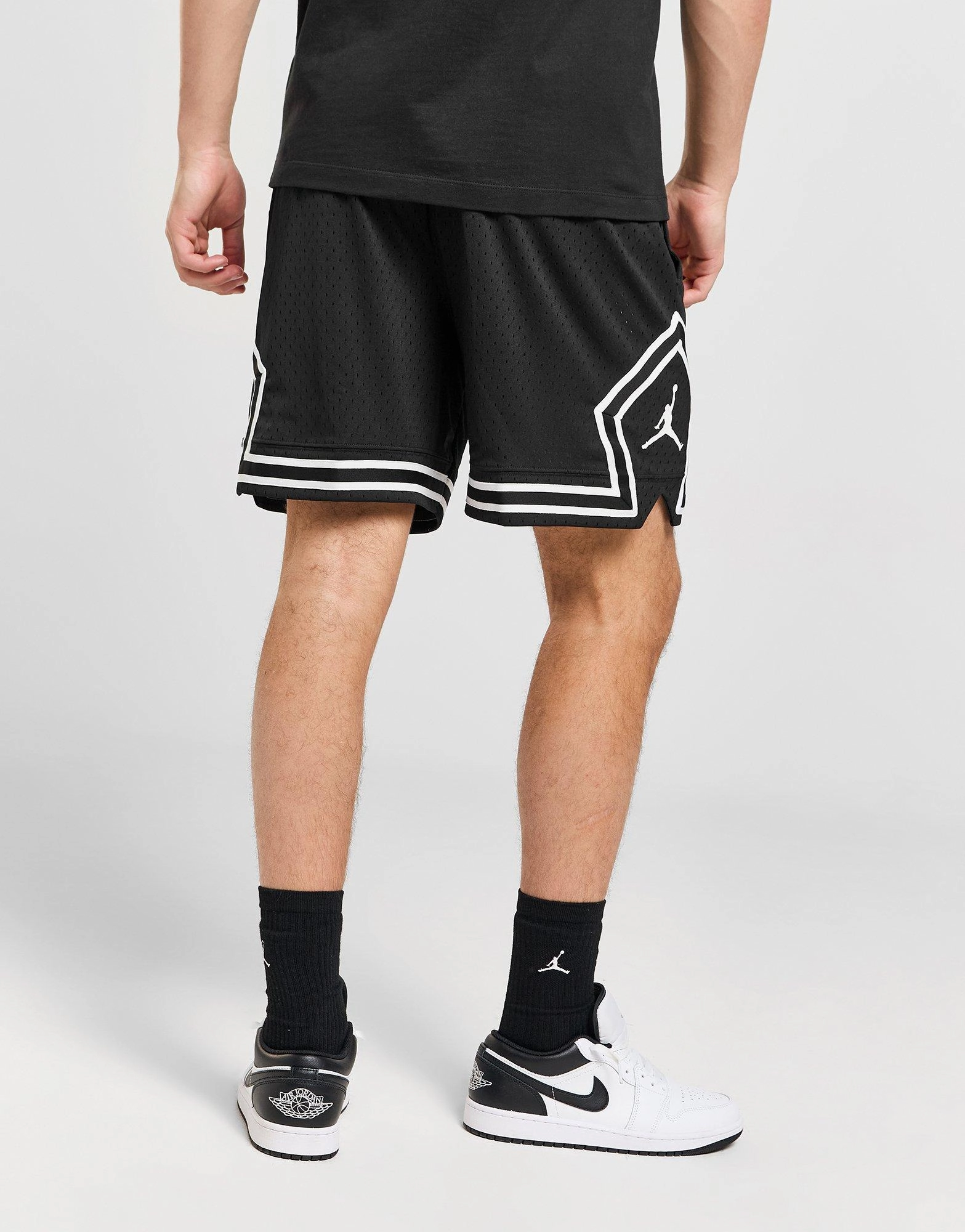Simple Uniform, Sleek Comfortwear, Cool Motion, Flow With Confidence, Optimized Rhythm, Living Wear