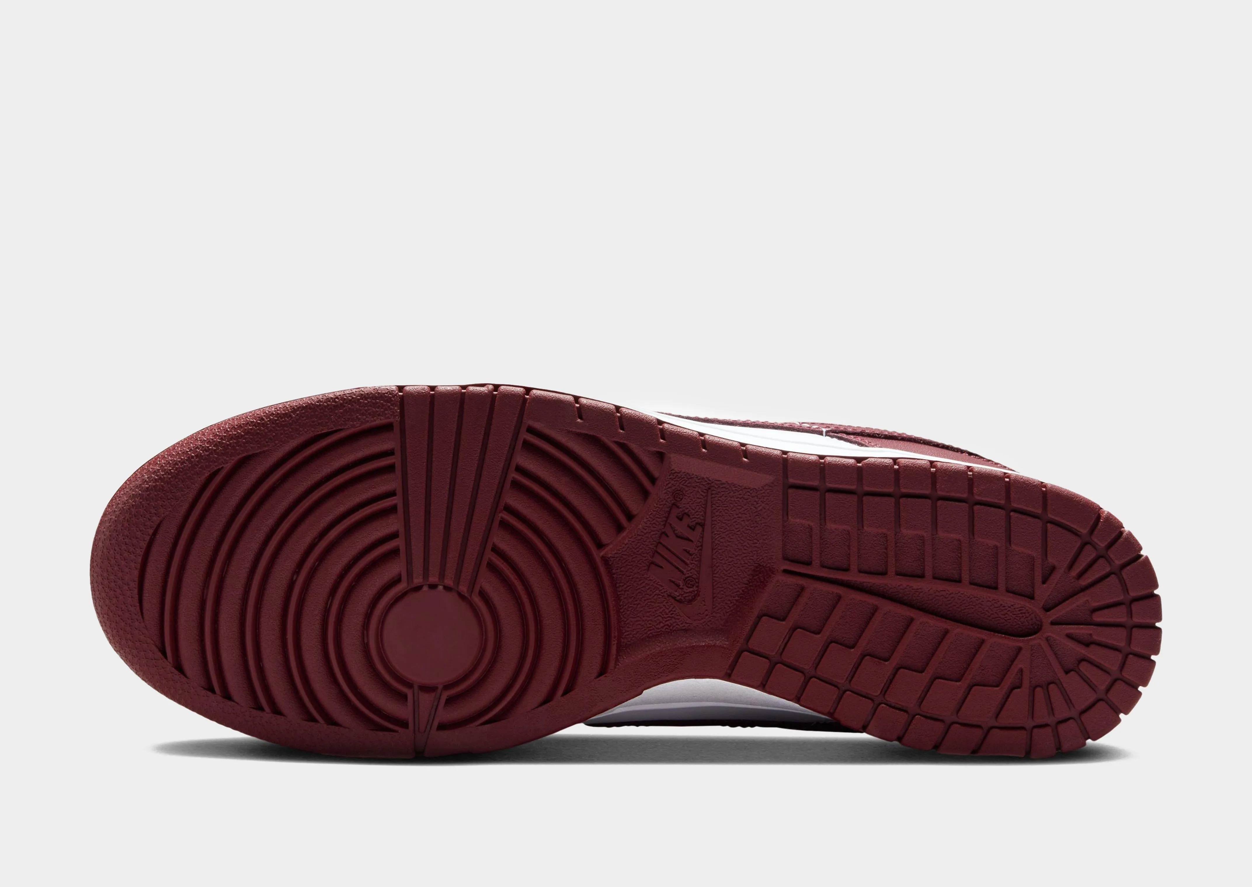 Pure Look, Comfort Redefined, Structured Freedom, Forward-Looking Fit, Soft Urban Core, Refined Flowwear