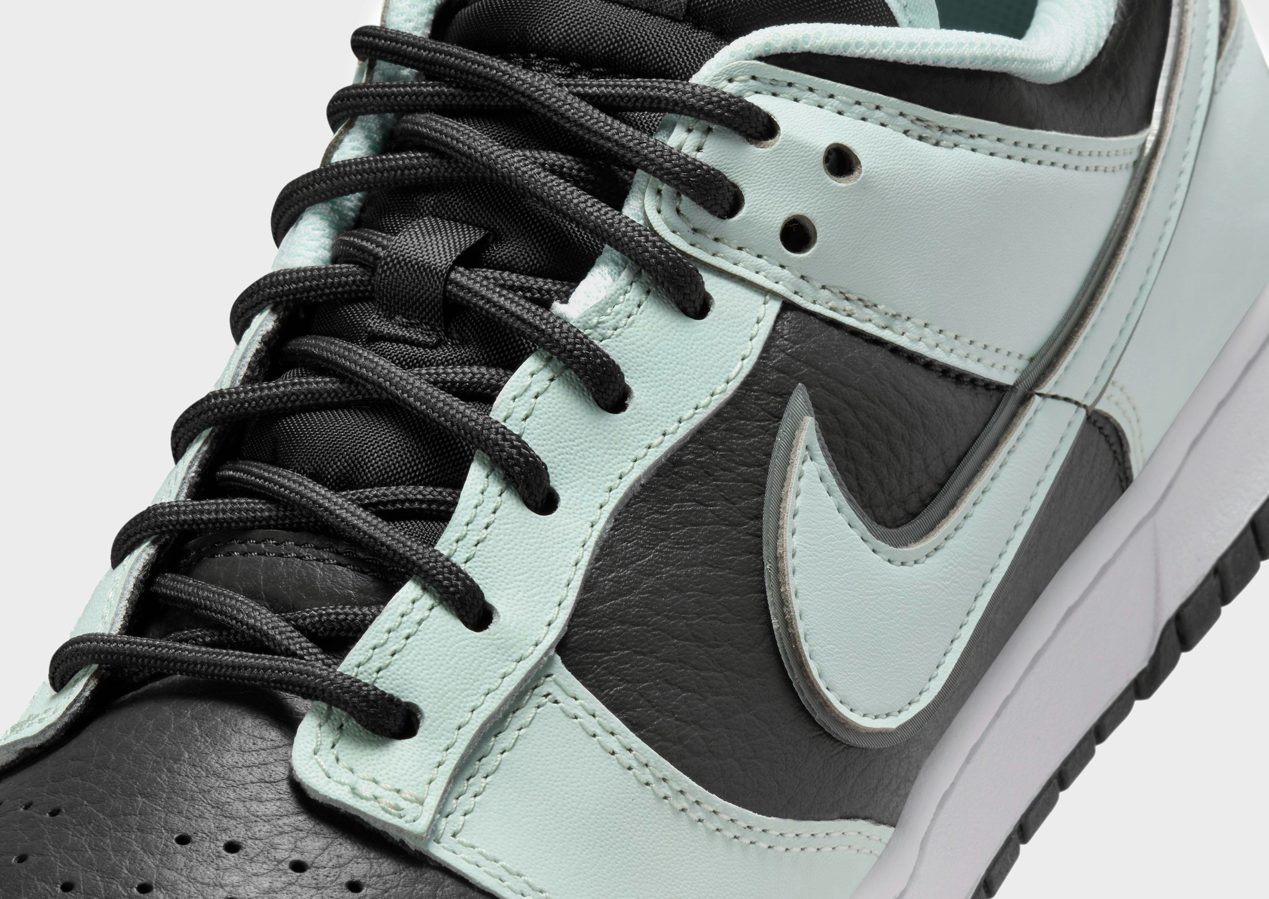 Functional Aesthetic, Streamlined Fit, Movement-Inspired, Simplify Style, Intentional Vibe