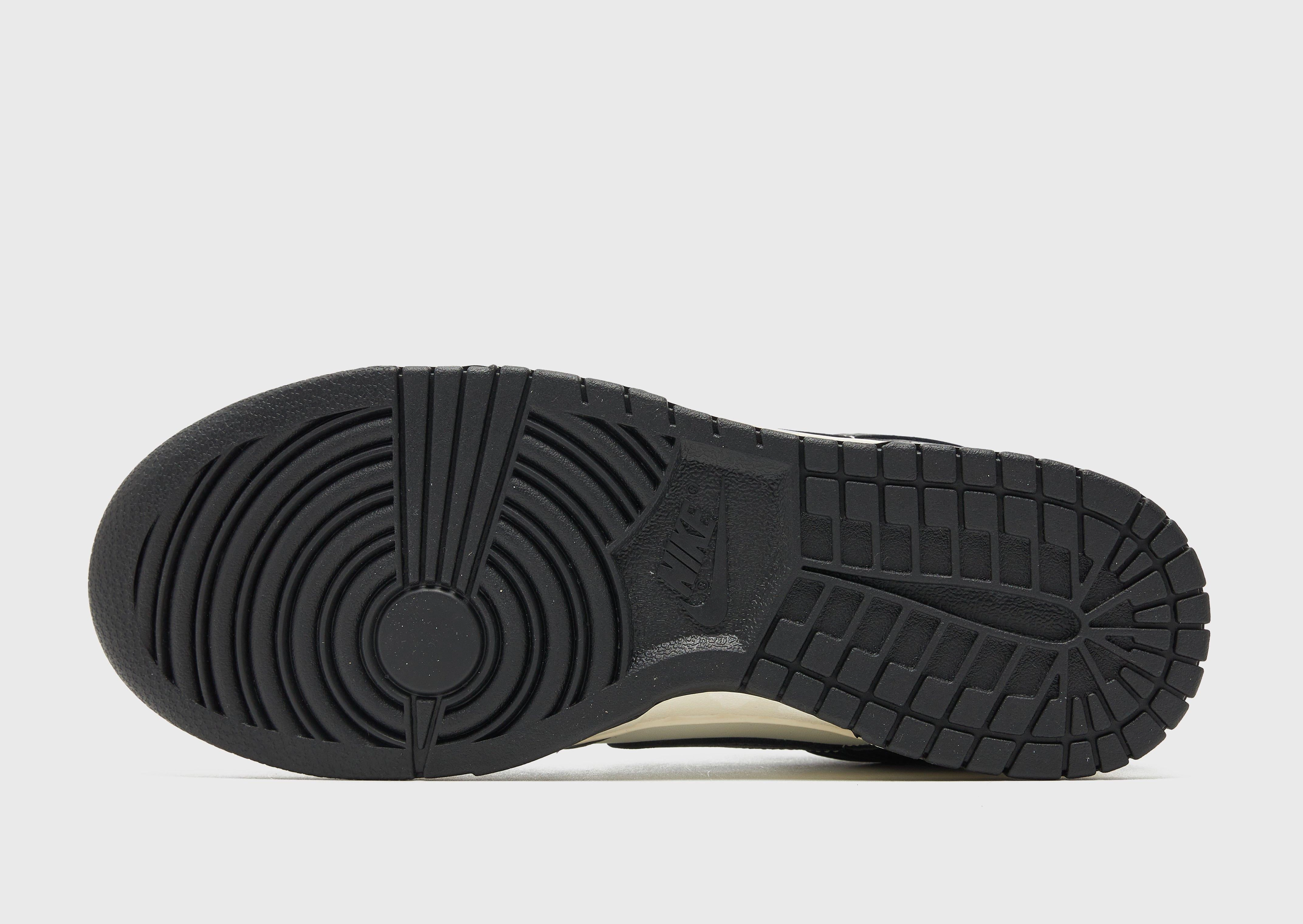 Go-Easy Gear, Form-Led, Season-Free Style, Clean Direction, Rhythmic Comfort