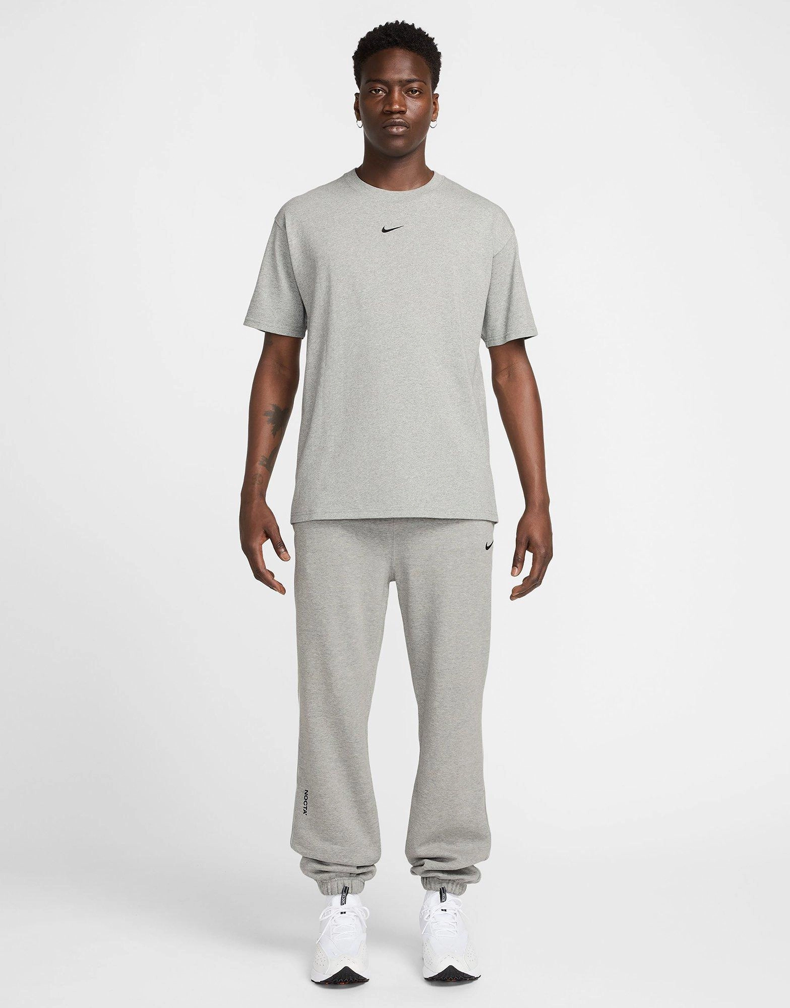 Fluid Design, Form Meets Calm, Soft Urban Core, Go-Mode Daily, Cool In Motion