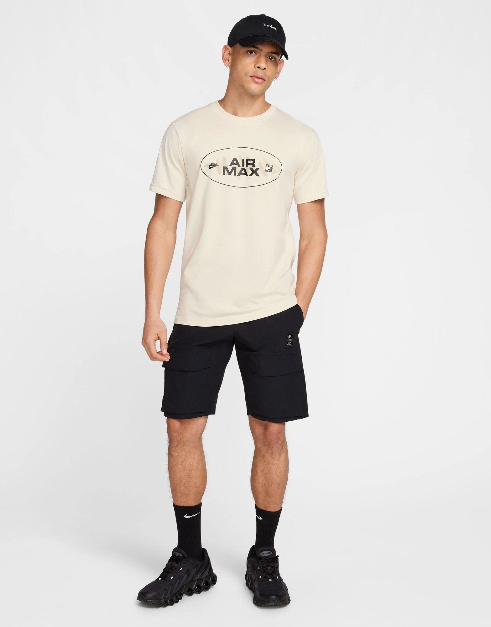 Refined Moves, No-Fuss Fit, Clean Forms, Dynamic Balance, Cool Tones