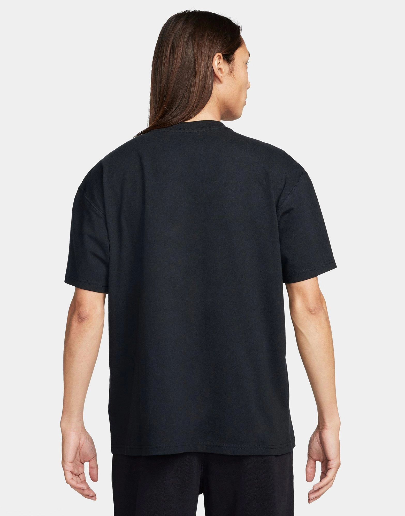 Refined Tone, Simplify Your Day, The New Essential, Flexible Everyday, Ease And Balance, Modular Uniform, Streamlined Life, Lightweight Presence