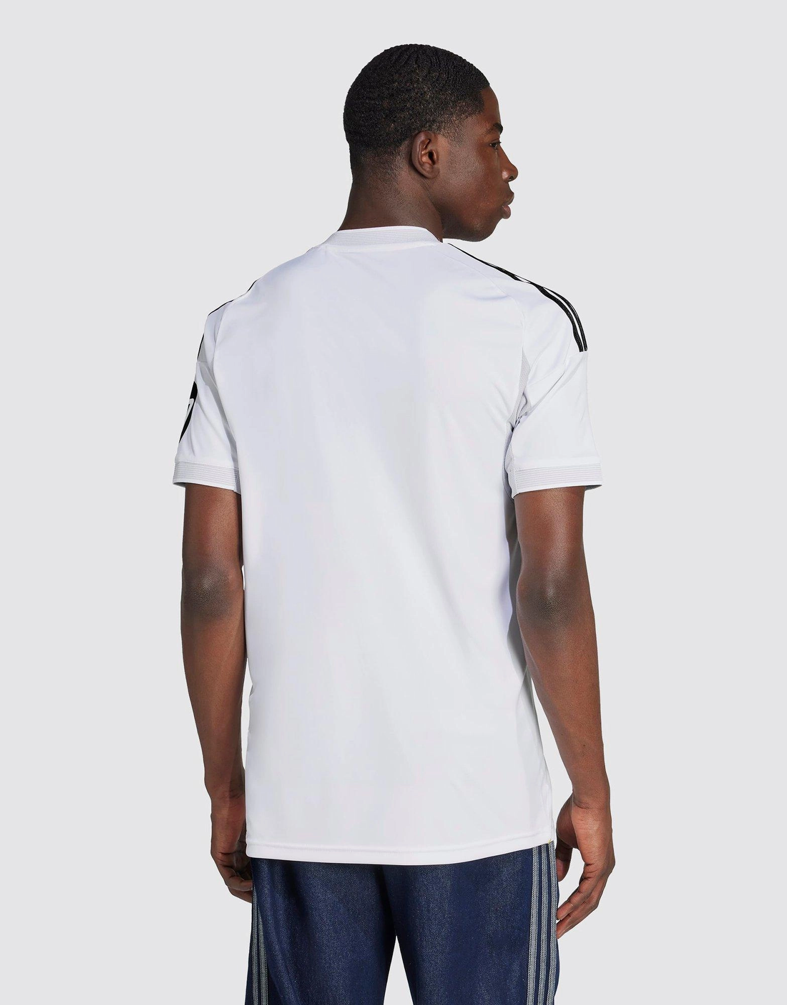 Refined Fit Gear, Function With Style, Multi-Context Style, Versatile Build, Structured Freedom, Cool Fit System, Curated For Motion