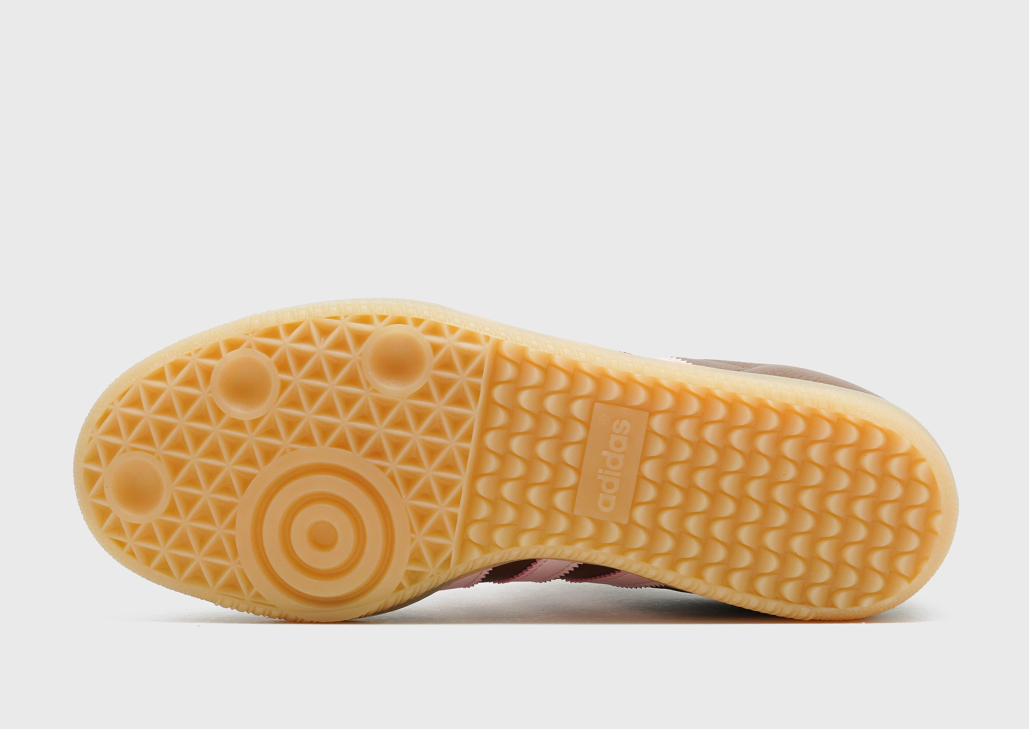 Crafted Silhouette, Light Motion Gear, Designed For Pace, Shift Gear, Future-Form, Form-Light Fit, Subtle Signature