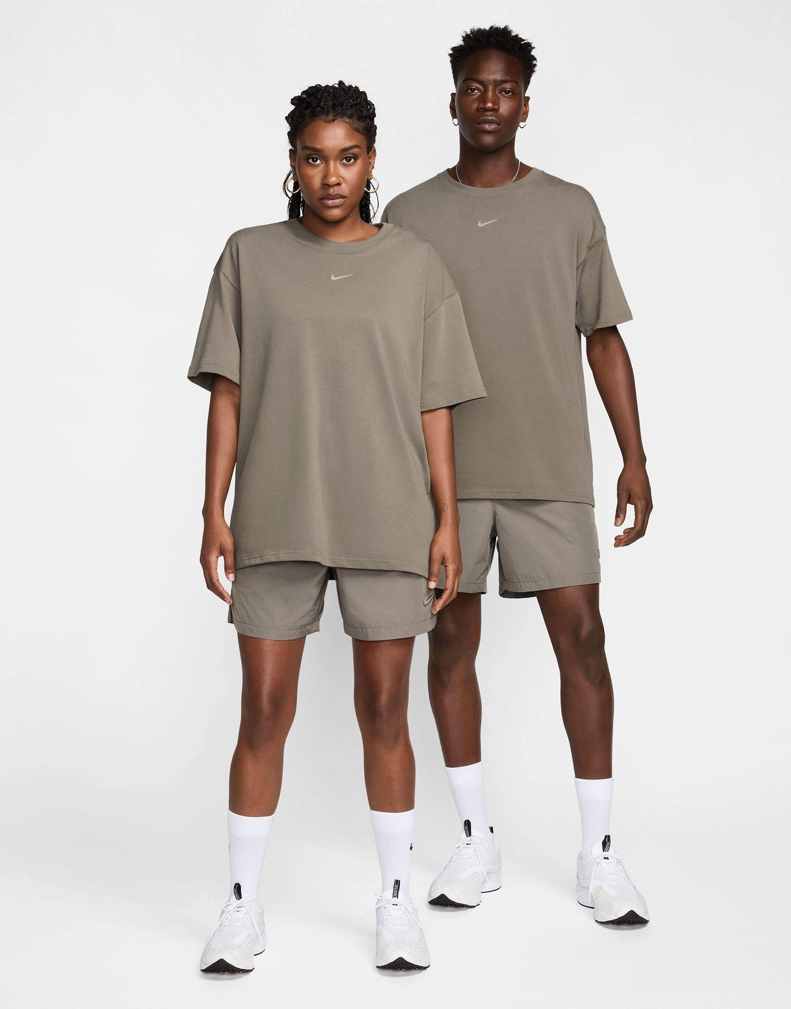 Urban Energy, Cool Shift, Urban Flowwear, Your Daily Layer, Minimal Focus, Sleek Essentials, Effortless Gear, Subtle Evolution