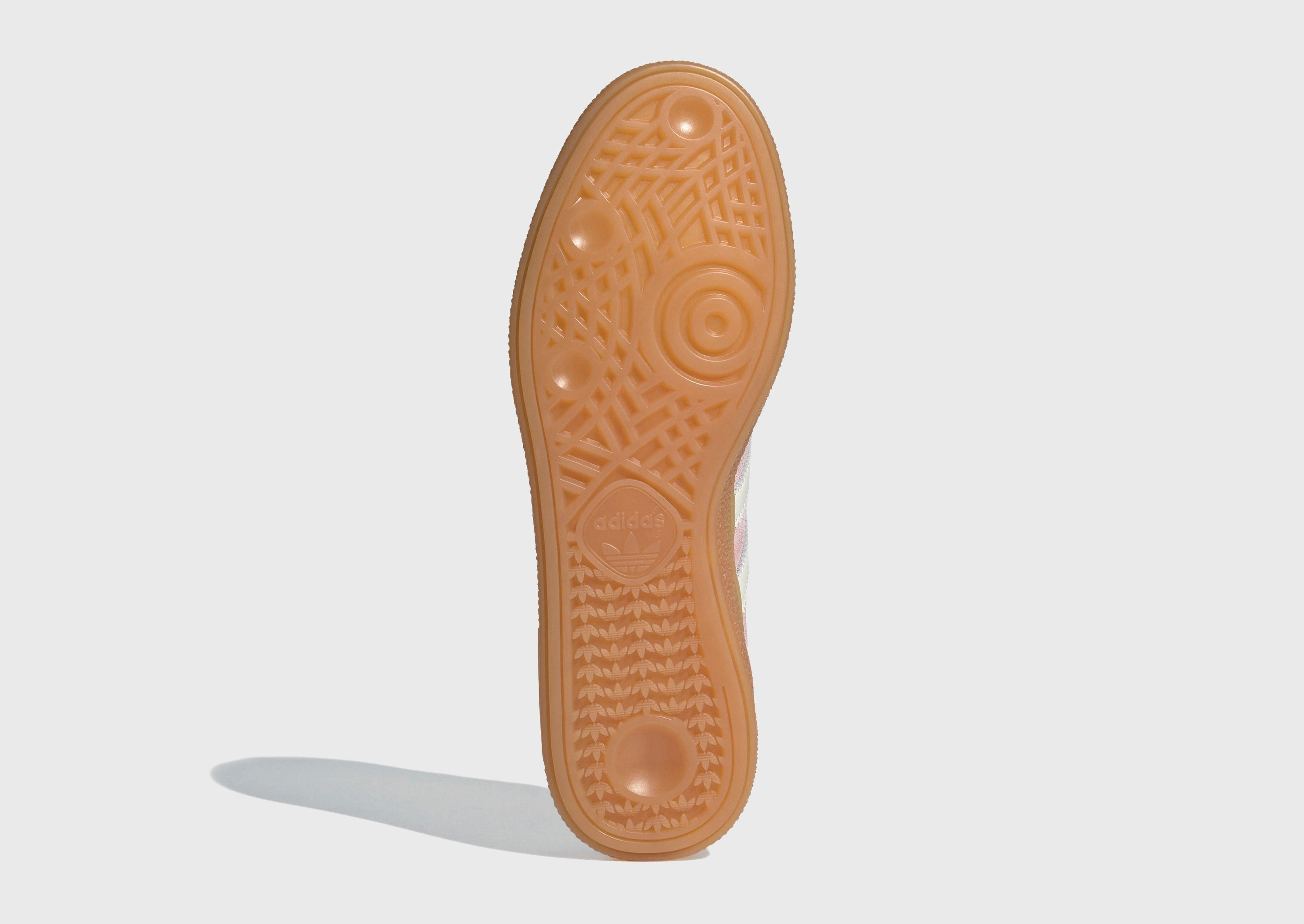 Motion Meets Design, Effortless Minimal, Fresh Silhouette, Cool Utility, Low-Key Bold, Daily Shift