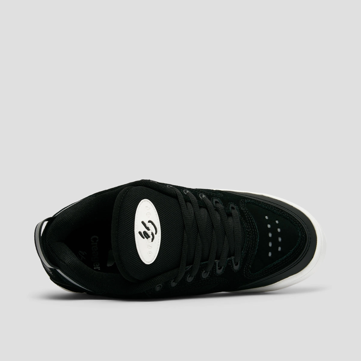 Effortless Gear, Motion-Elevated, Crafted Minimal, Wear Anywhere, Bold Details, Adaptive Style