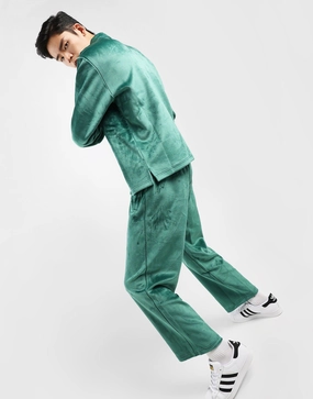 Flowline Fashion, Refined Looks, Crafted Minimal, Elevated Basics, Progressive Outfit, Your Functional Form