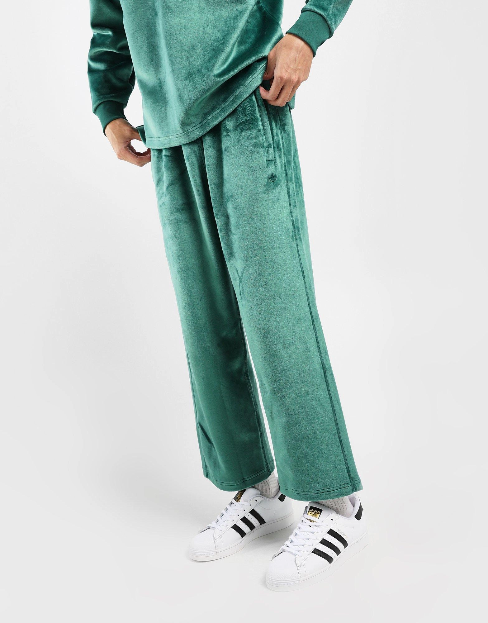 City-Functional, Multi-Context Fit, Refined Streetwear, Evolved Form, Move With Purpose