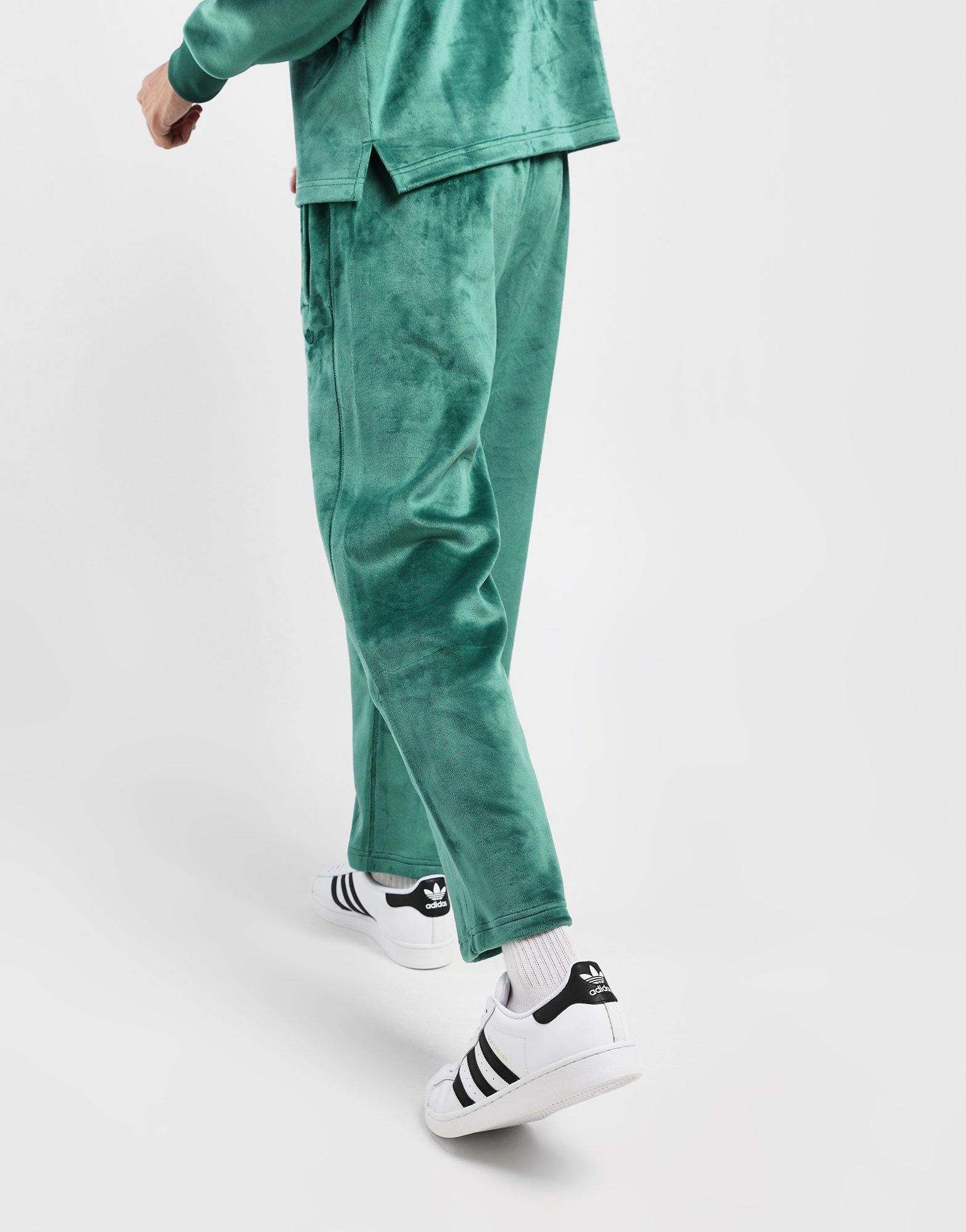Designed To Shift, Future Utility, Relaxed Core, Quiet Statement, Quiet Strength, Anytime Movement, Clean-Motion System