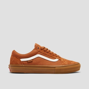 Smooth Layers, Optimized Form, Quiet City Style, Streamline Your Day, Purposefully Crafted, Refined Presence, Comfort-Driven