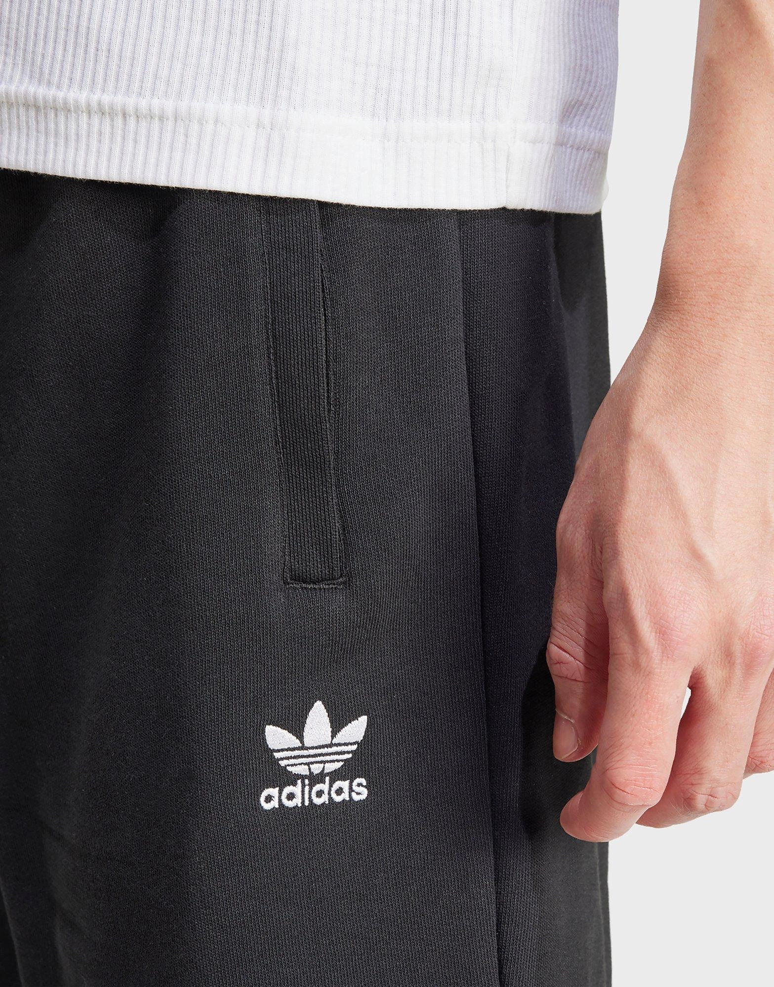 Explore With Ease, Ease In Motionwear, Versatile Gear, Effortless Utility, Structured Freedom, Confident Layers, Layered Utility, Designed For Lifestyle