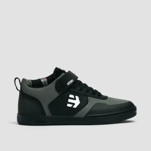 All-Weather Vibe, Versatile Soul, Seasonless Drop, Motion Meets Design, Soft Impact, Next-Gen Design