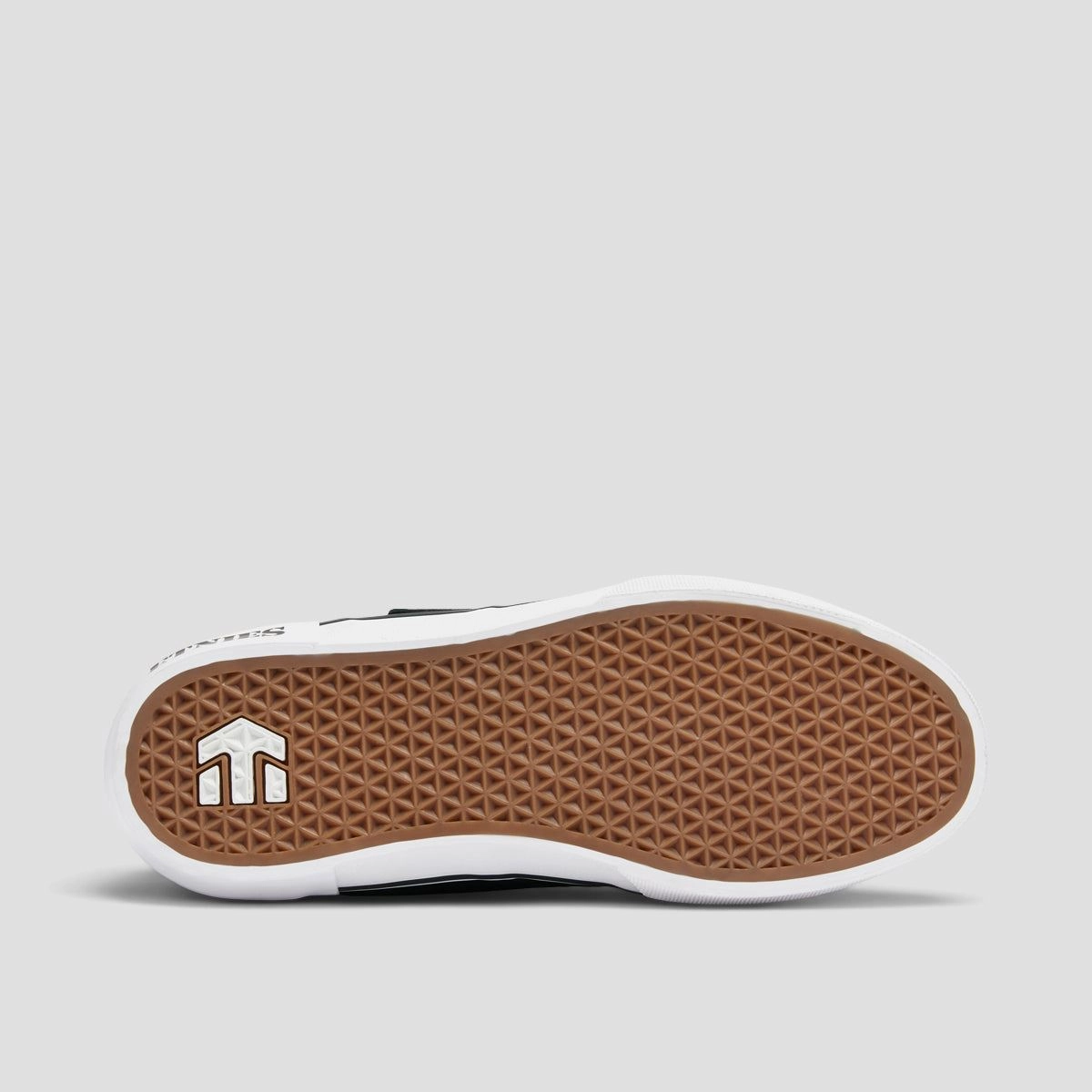 Modern Essentials, Fluid Lifestyle, Built To Adapt, Progressive Outfit, Refined Tone, Form-Light Fit