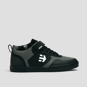 All-Weather Vibe, Versatile Soul, Seasonless Drop, Motion Meets Design, Soft Impact, Next-Gen Design