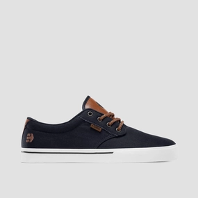 Modern Utility, Built For Feel, Designed For Pace, Pure Lines, Fluid Lifestyle