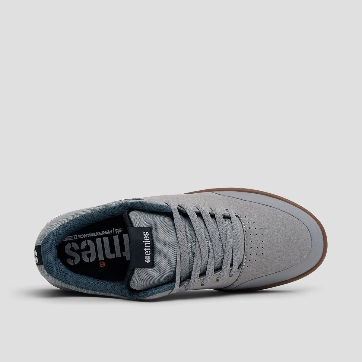 Refined Minimalism, Core Style System, Multi-Wear Outfit, Daily Wear, Bold Form