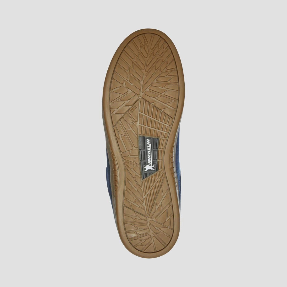 Subtle Evolution, Pure Lines, Fluid Lifestyle, Updated Rhythm, Refined Minimalism, Lifestyle Energy, Modern Motionwear, Form-Led